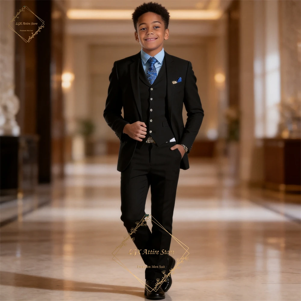 Elegant suits for little boys, perfect for groomsmen/parties/dinners/birthdays, boys aged 2-16, custom-made suits.
Elegant suits for little boys, perfect for groomsmen/parties/dinners/birthdays, boys aged 2-16, custom-made suits.