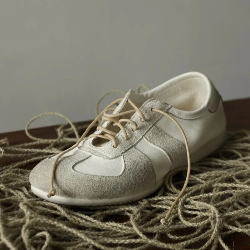 Handmade Breathable Genuine Leather Low Top Casual Shoes Men's Italian Premium Cowhide Training Shoes Male Luxury Sneakers
Handmade Breathable Genuine Leather Low Top Casual Shoes Men's Italian Premium Cowhide Training Shoes Male Luxury Sneakers