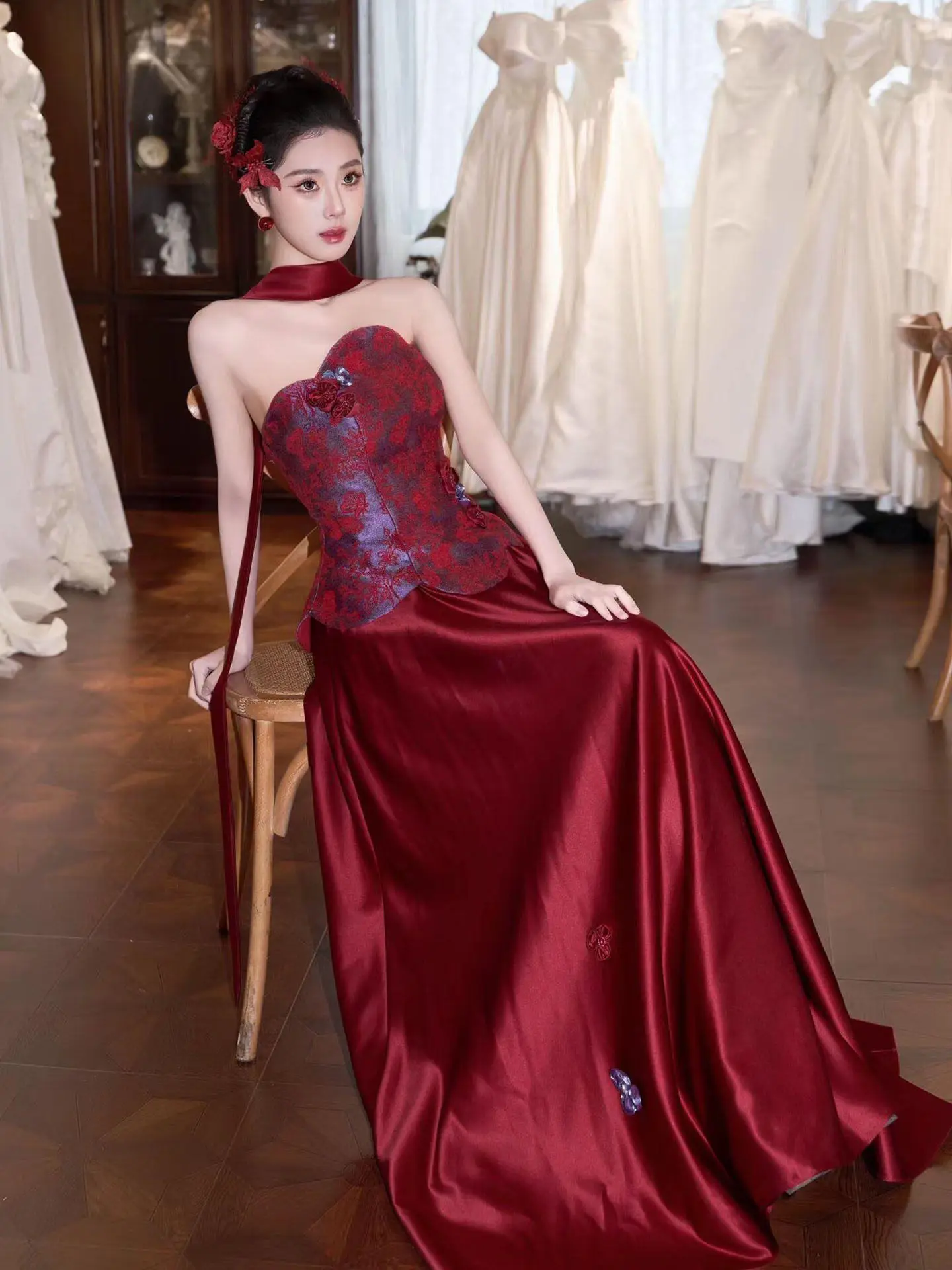 New Chinese Style Morning Robe Women's Bride High Sense Small Public Flag Robe Two-piece Set Wedding Dress Long Skirt
New Chinese Style Morning Robe Women's Bride High Sense Small Public Flag Robe Two-piece Set Wedding Dress Long Skirt