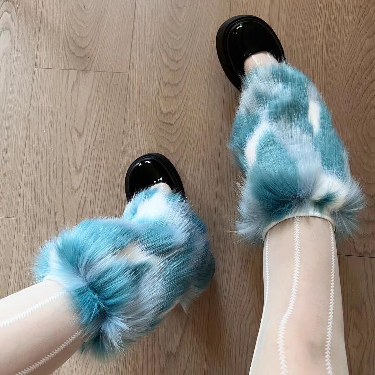 Теплые меховые бахилы, осенне-зимние чехлы oe, чехлы на ножки из искусственного меха для женщин, тапочки, верх из полиэстера на плоском каблуке
Теплые меховые бахилы, осенне-зимние чехлы oe, чехлы на ножки из искусственного меха для женщин, тапочки, верх из полиэстера на плоском каблуке
