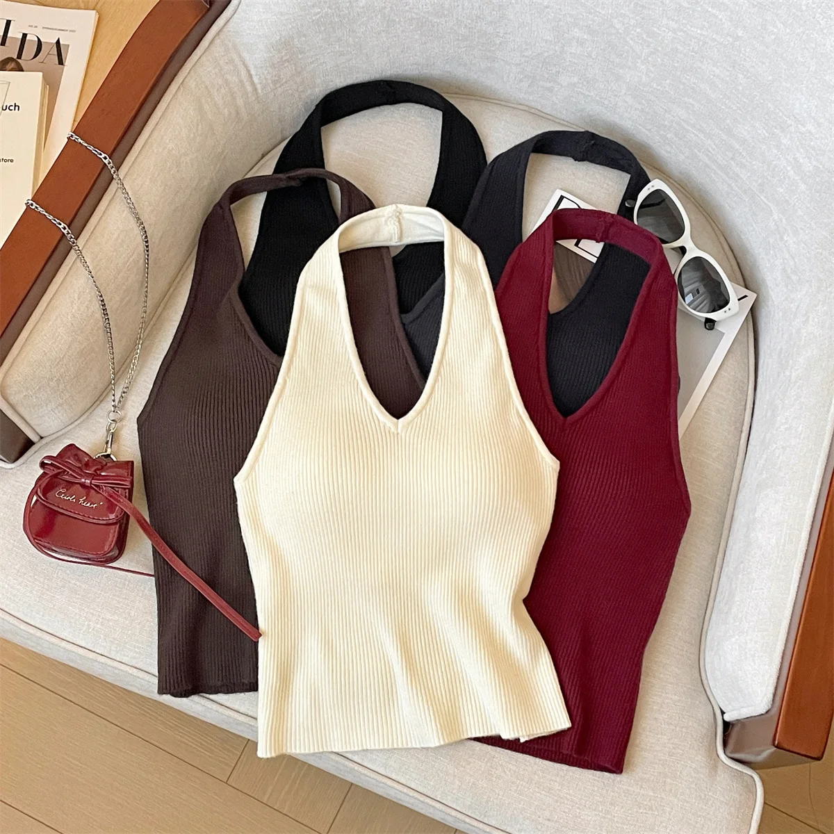 Korean Style Women's Vest Neck Hanging V-neck Strapless Top Summer Season Short Length Sleeveless Pure Color with Removable C...
Korean Style Women's Vest Neck Hanging V-neck Strapless Top Summer Season Short Length Sleeveless Pure Color with Removable C...