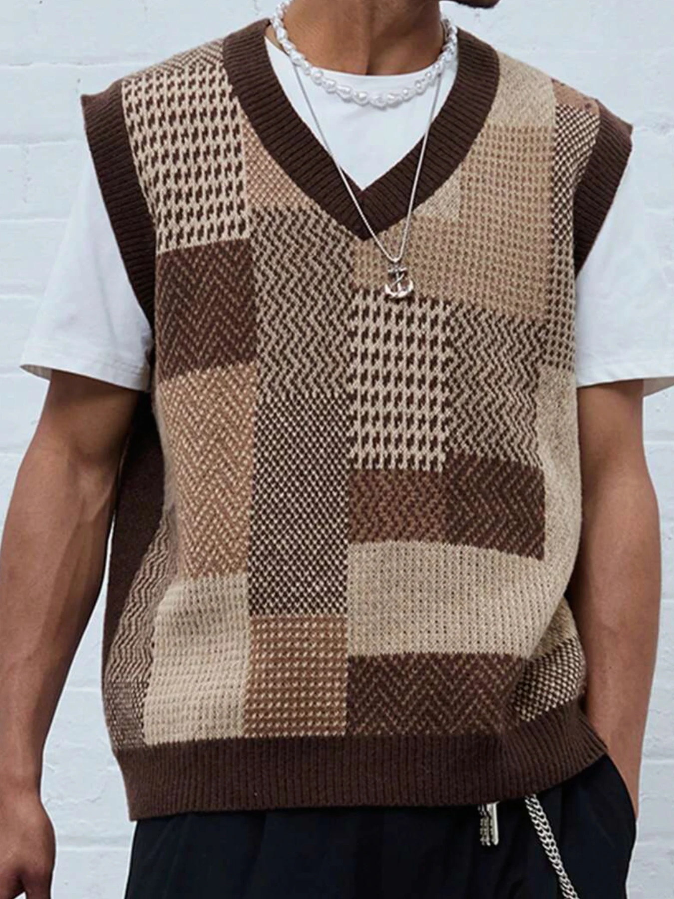 Men's Fashion Casual V-neck Knitted Sweater Vest With Personalized Pattern Patchwork, Sleeveless Pullover, Versatile Sweater 3XL
Men's Fashion Casual V-neck Knitted Sweater Vest With Personalized Pattern Patchwork, Sleeveless Pullover, Versatile Sweater 3XL
