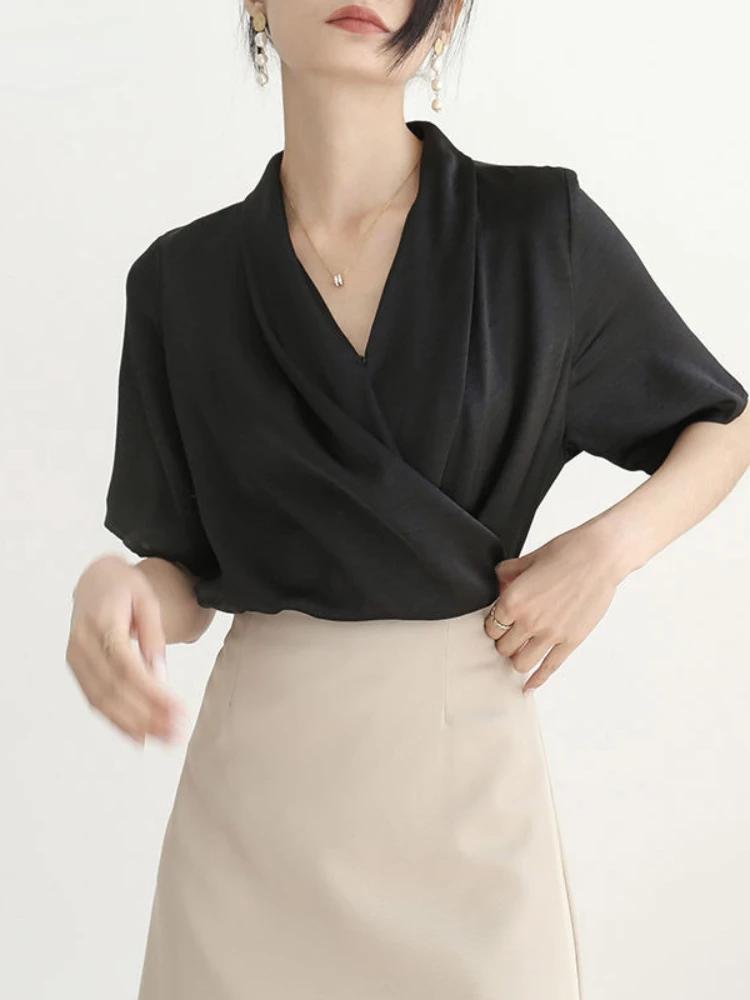 Temperament Solid Color Pleated Blouse Women New Classic Half Sleeve V-neck Office All-match Lady Pullover Chiffon Shirt N254
Temperament Solid Color Pleated Blouse Women New Classic Half Sleeve V-neck Office All-match Lady Pullover Chiffon Shirt N254
