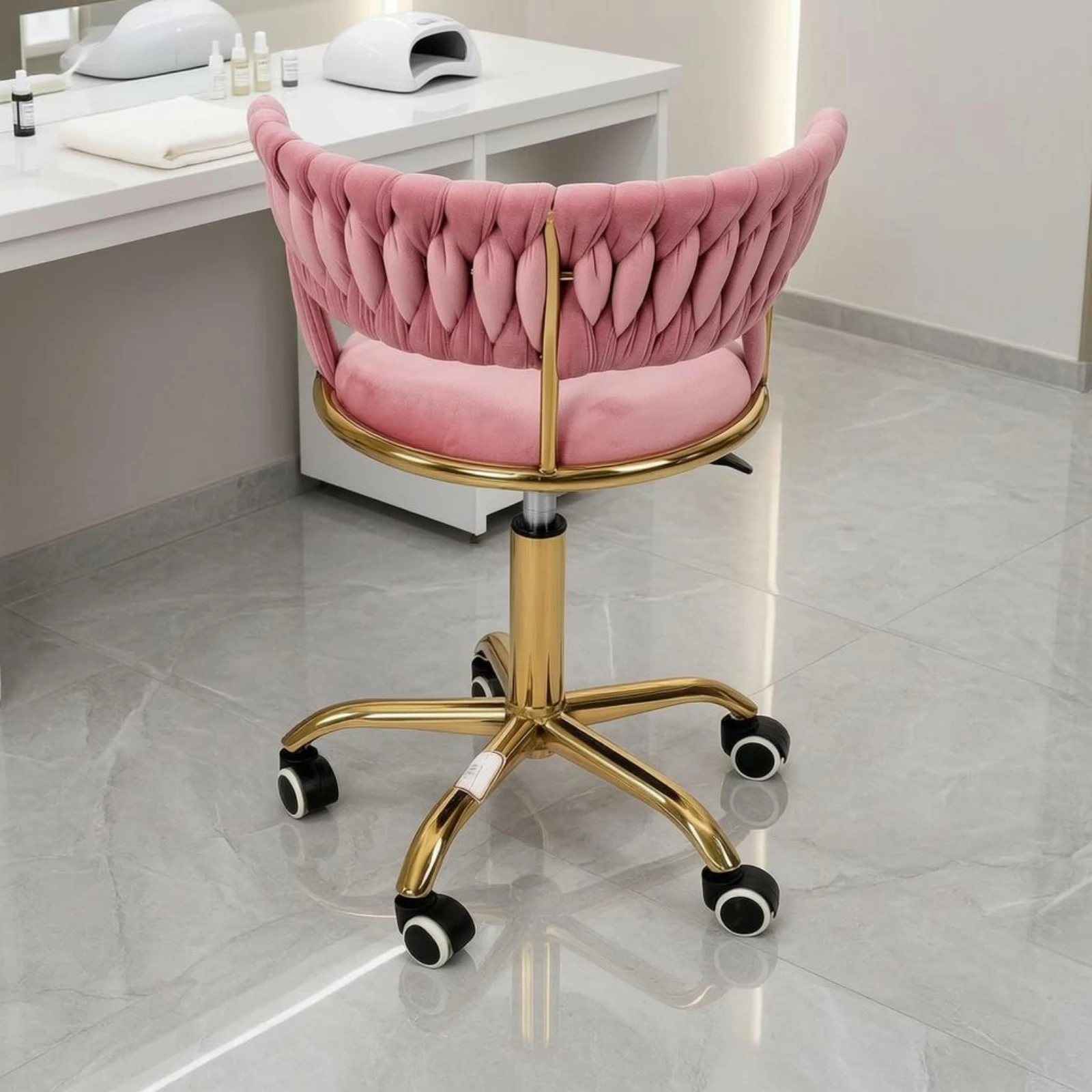 Tufted Swivel Chair Curved Backrest Tufted Office Chair Seating Caster Base Foam Padding
Tufted Swivel Chair Curved Backrest Tufted Office Chair Seating Caster Base Foam Padding