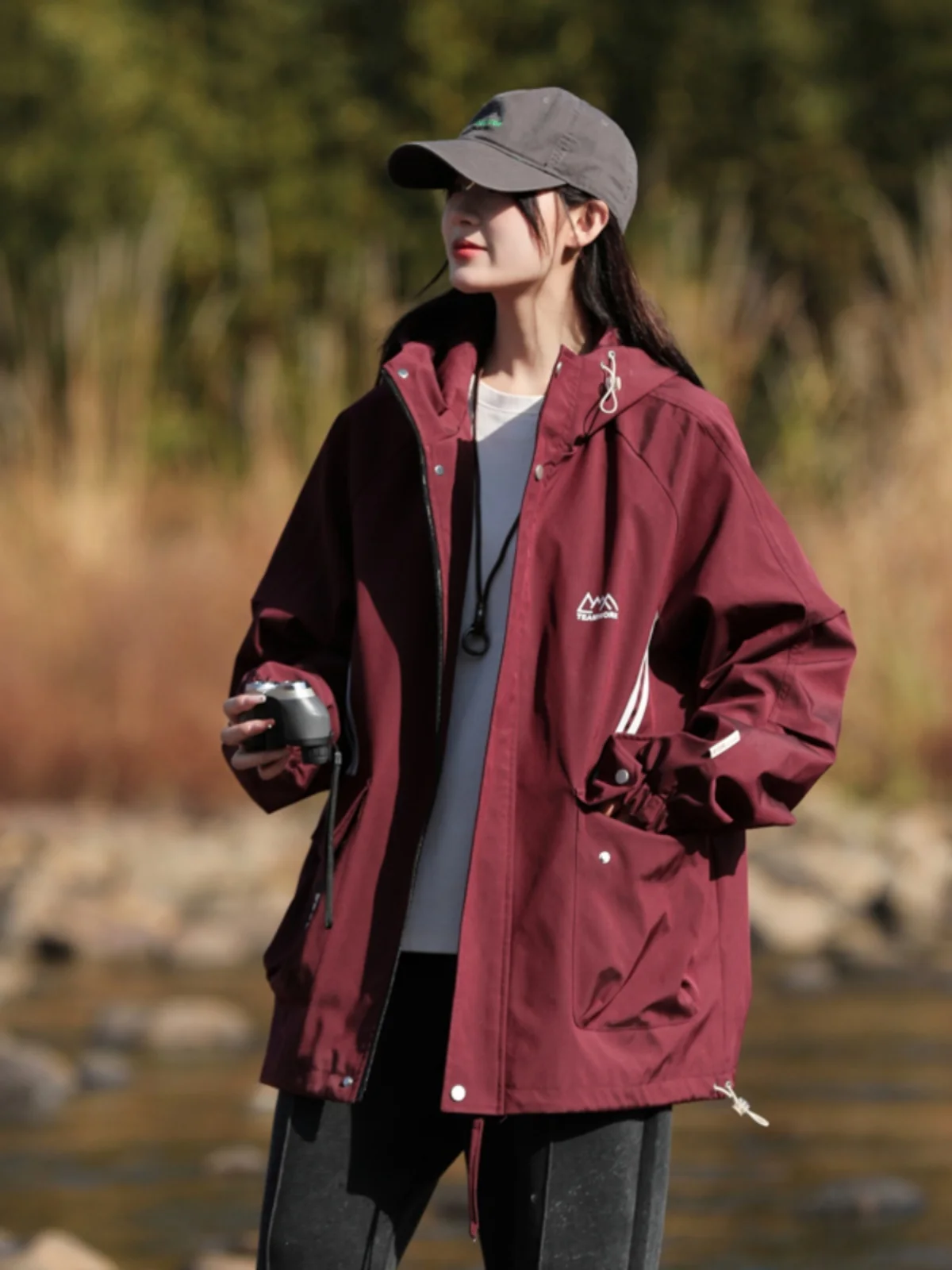 Куртка с капюшоном для весны и осени, повседневная, современная, из полиэстера, нейлона и композитных волокон, ветрозащитная, молодежная, популярная верхняя одежда
Куртка с капюшоном для весны и осени, повседневная, современная, из полиэстера, нейлона и композитных волокон, ветрозащитная, молодежная, популярная верхняя одежда