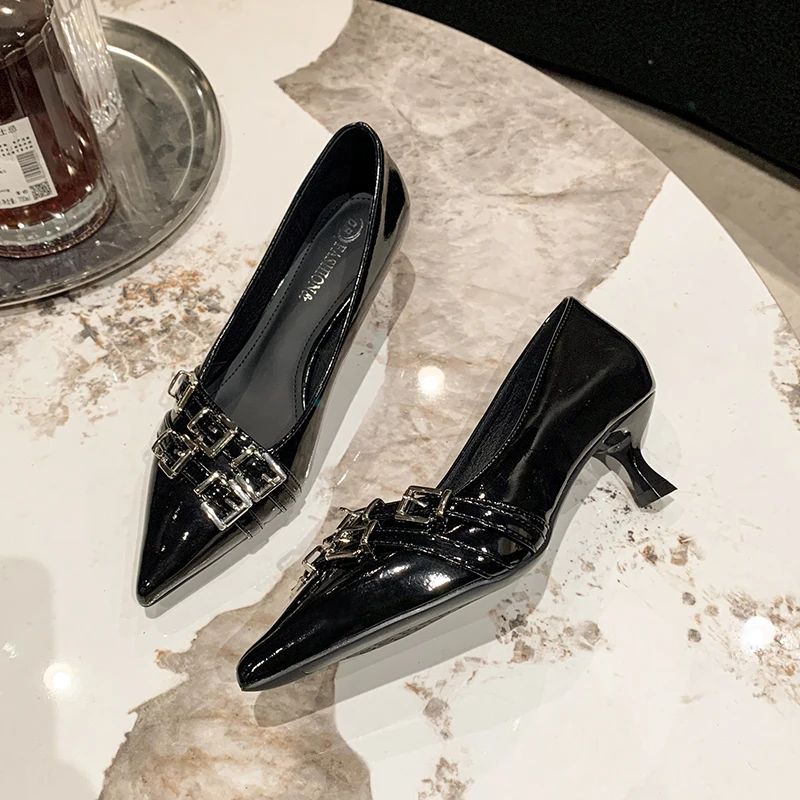 Women's Patent Leather Pumps, Fashion Metallic Buckle Decor Pointed Toe High Heels, All-Match Party Dress Shoes
Women's Patent Leather Pumps, Fashion Metallic Buckle Decor Pointed Toe High Heels, All-Match Party Dress Shoes
