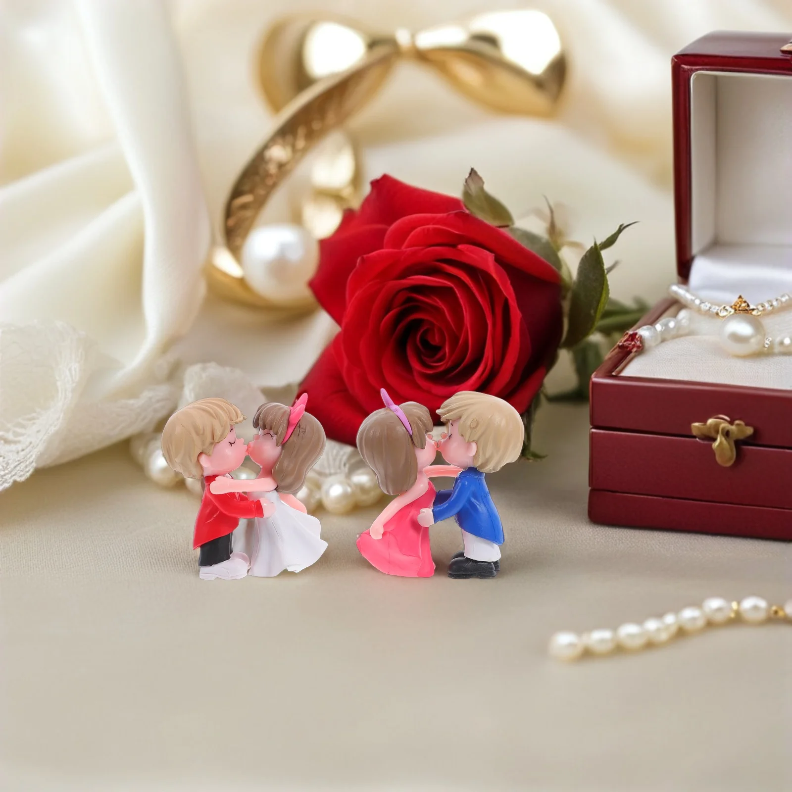 2Pairs Couples Cake Topper Plastic Desktop Dashboard Ornament Adorable Cake Decoration Romantic Couple Ornament Gift
2Pairs Couples Cake Topper Plastic Desktop Dashboard Ornament Adorable Cake Decoration Romantic Couple Ornament Gift