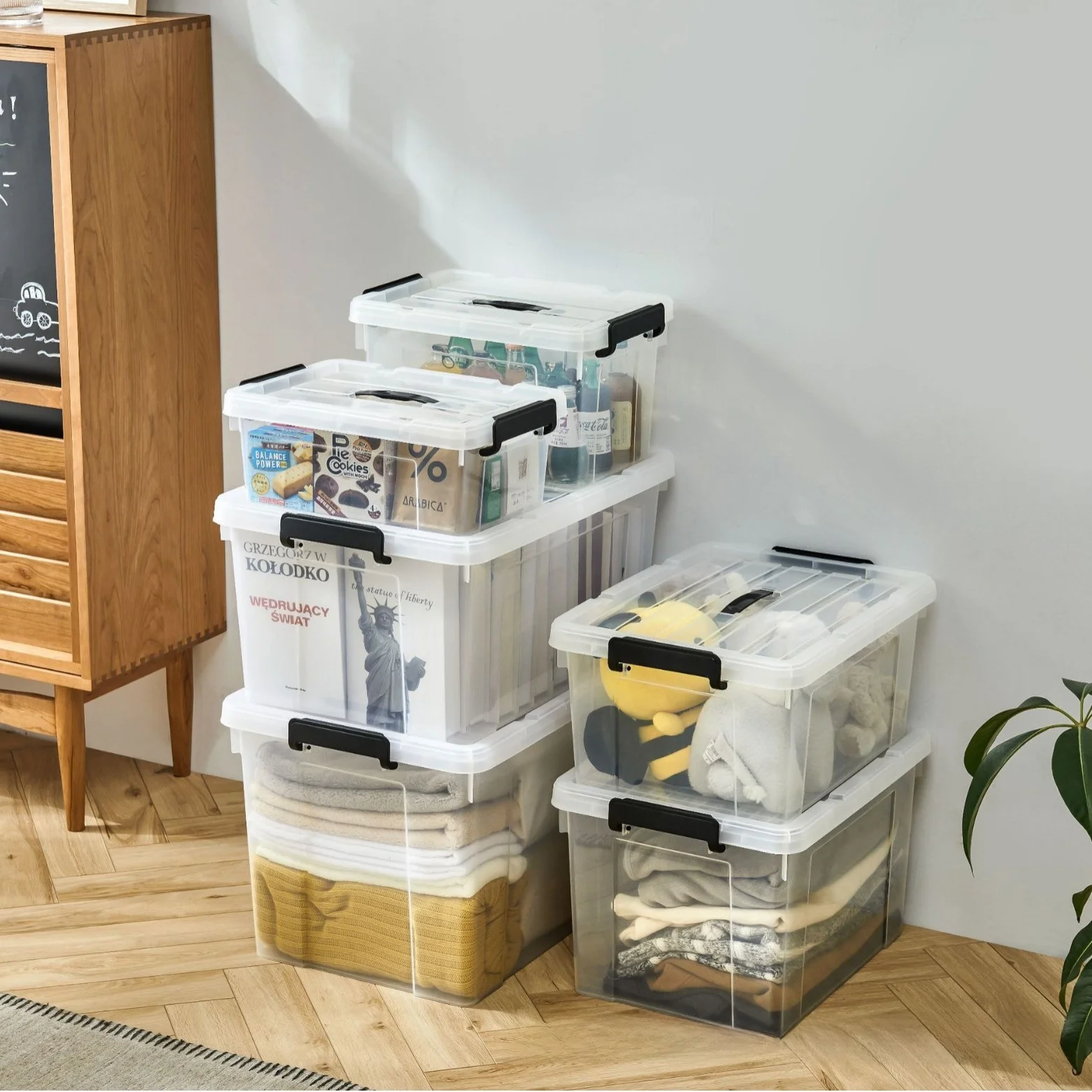 New Thickened Large Transparent Plastic Storage Box Moisture Proof Handheld Household Organizer Box Qingle Brand Japanese Style
New Thickened Large Transparent Plastic Storage Box Moisture Proof Handheld Household Organizer Box Qingle Brand Japanese Style