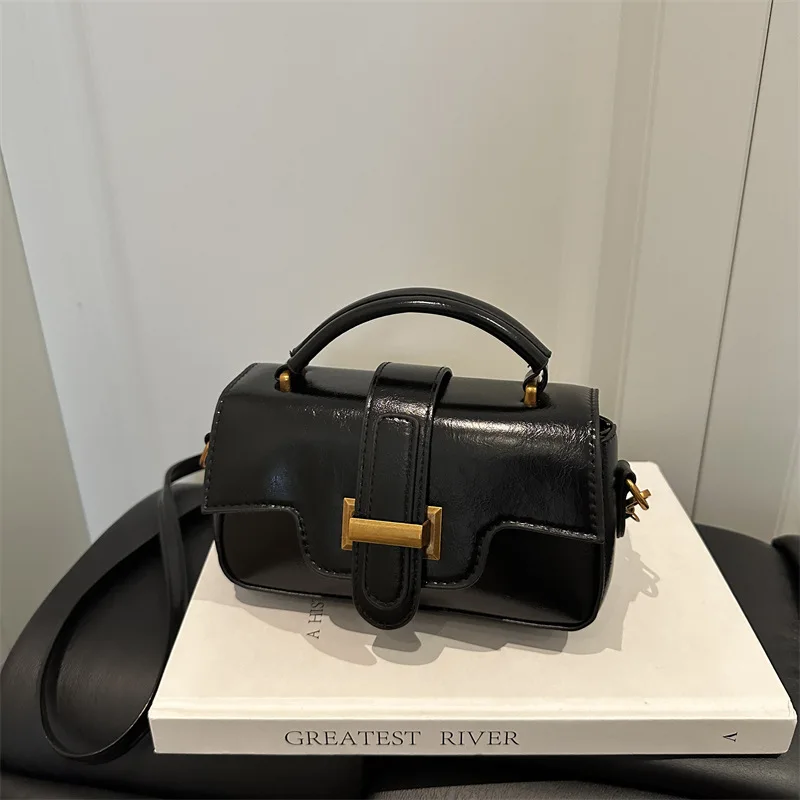 Chic Versatile Small Square Bag Women's Crossbody oulder Bag Faionable Autumn Winter New Sle All Match Sli Underarm...
Chic Versatile Small Square Bag Women's Crossbody oulder Bag Faionable Autumn Winter New Sle All Match Sli Underarm...