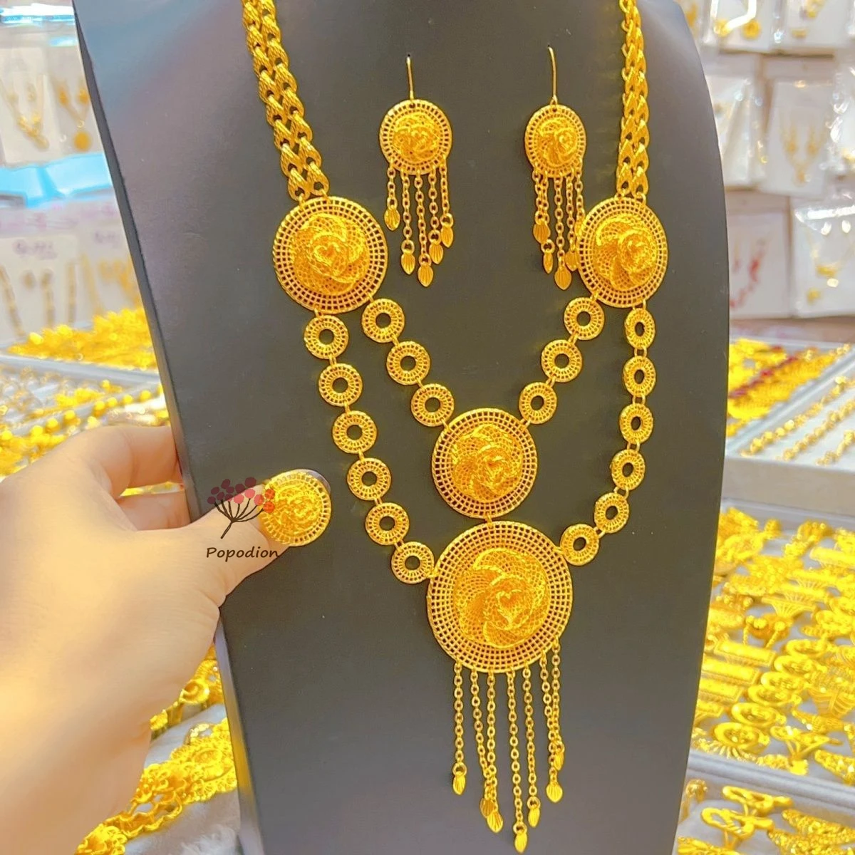New Dubai 24K Gold Plated Necklace, Earrings, Rings, Romantic Wedding Party Jewelry Set for Women DD10567
New Dubai 24K Gold Plated Necklace, Earrings, Rings, Romantic Wedding Party Jewelry Set for Women DD10567