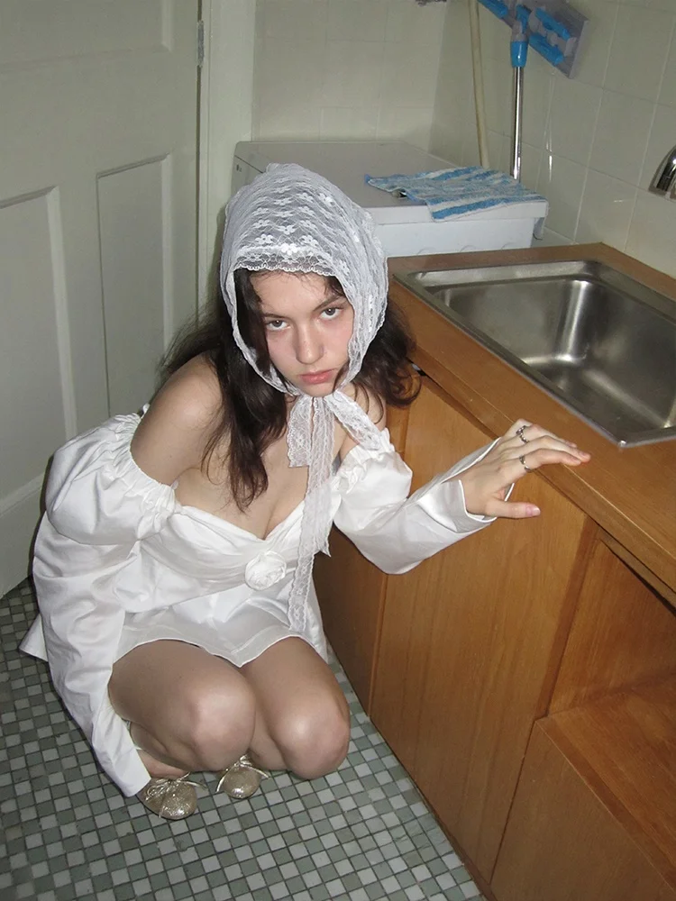 Дизайнерский топ Design Sensation Pure Desire CECI "Luoen Rose" для женщин, летний, на одно плечо, с рукавами-фонариками, из смесового хлопка, длинный...
Дизайнерский топ Design Sensation Pure Desire CECI "Luoen Rose" для женщин, летний, на одно плечо, с рукавами-фонариками, из смесового хлопка, длинный...