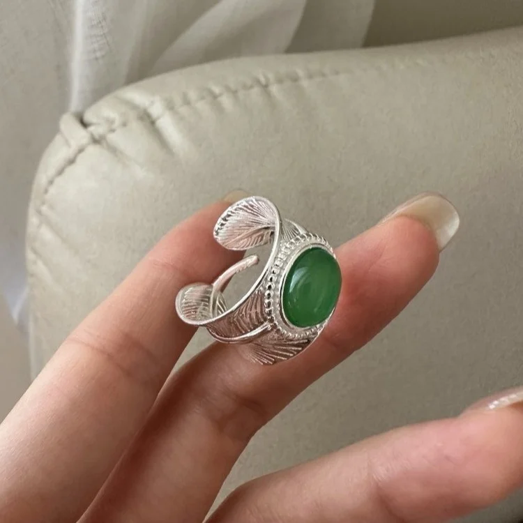 S925 Sterling Silver Green Agate Ring Korean Style Fashion Feather Design for Wedding Engagement or Party Wholesale
S925 Sterling Silver Green Agate Ring Korean Style Fashion Feather Design for Wedding Engagement or Party Wholesale