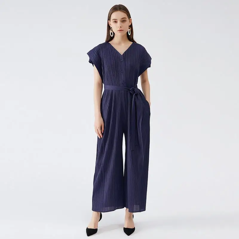 Summer New Women's High Waist Wide Leg Jumpsuit V-Ne Loose Slimming Casual Long Pants Tie Waist Design Comfortable Fit
Summer New Women's High Waist Wide Leg Jumpsuit V-Ne Loose Slimming Casual Long Pants Tie Waist Design Comfortable Fit