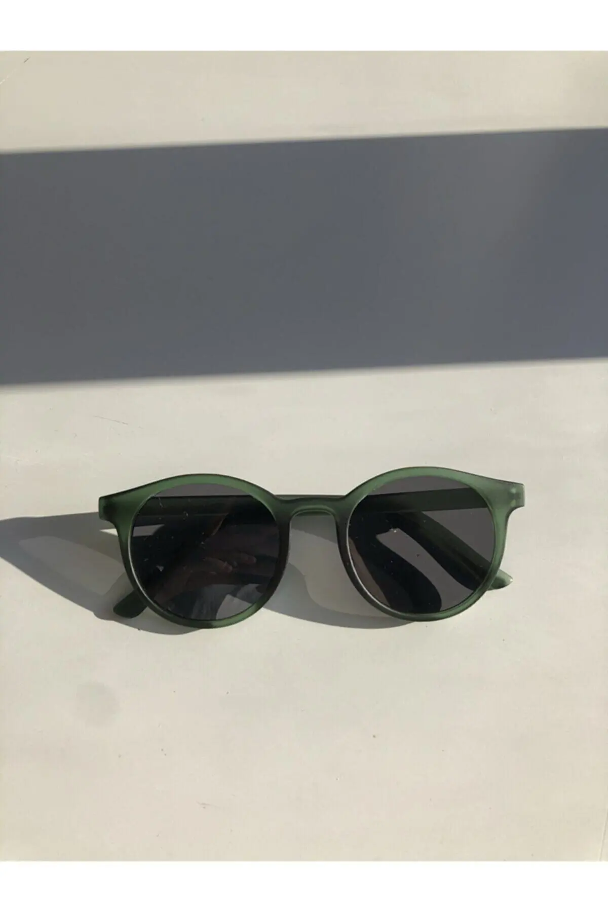 Sunglasses Stylish Useful Flamboyant Glasses with Polarized Glasses with UV Ray Protection
Sunglasses Stylish Useful Flamboyant Glasses with Polarized Glasses with UV Ray Protection