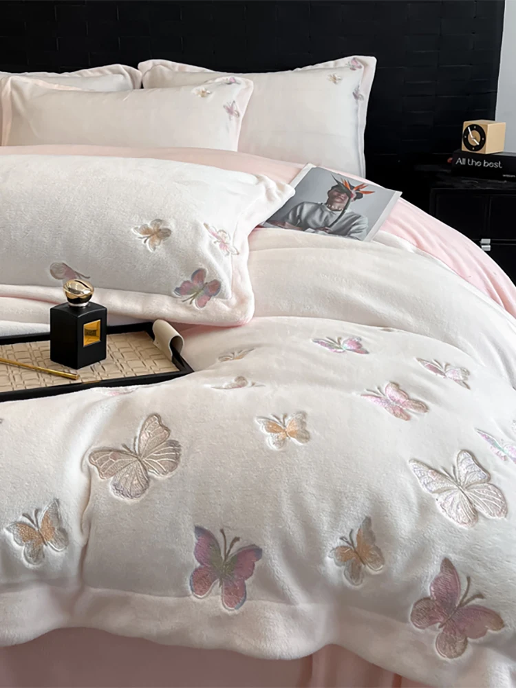 Embroidery Double-Sided Milk Velvet Bedding Set 18mts Style Four-Piece Suite for Girls Winter Warm Comforter
Embroidery Double-Sided Milk Velvet Bedding Set 18mts Style Four-Piece Suite for Girls Winter Warm Comforter