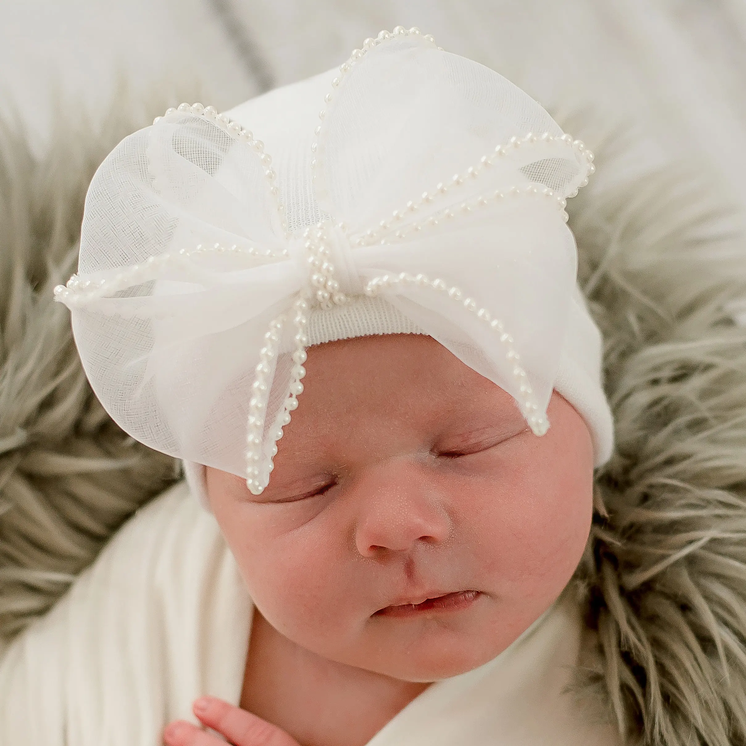 Chiffon Bow with Pearl Trim Newborn Girl's White or Pink Hospital Hat | 2-ply Fabric for Extra Warmth and Comfort
Chiffon Bow with Pearl Trim Newborn Girl's White or Pink Hospital Hat | 2-ply Fabric for Extra Warmth and Comfort