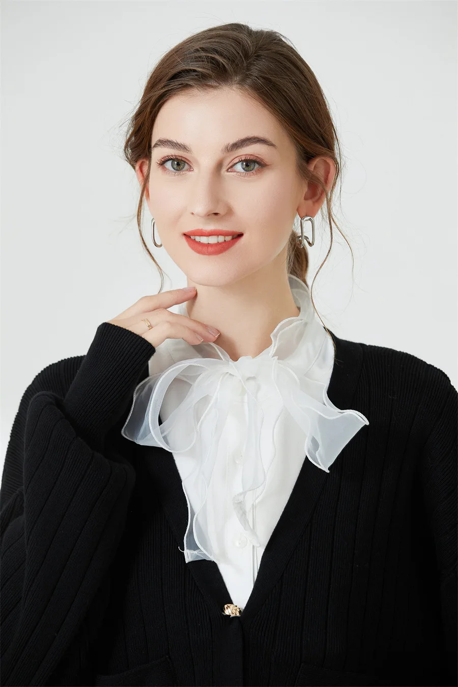 European square lace crochet false female Women's Double chiffon collar false chiffon wood ear decoration stand collar
European square lace crochet false female Women's Double chiffon collar false chiffon wood ear decoration stand collar