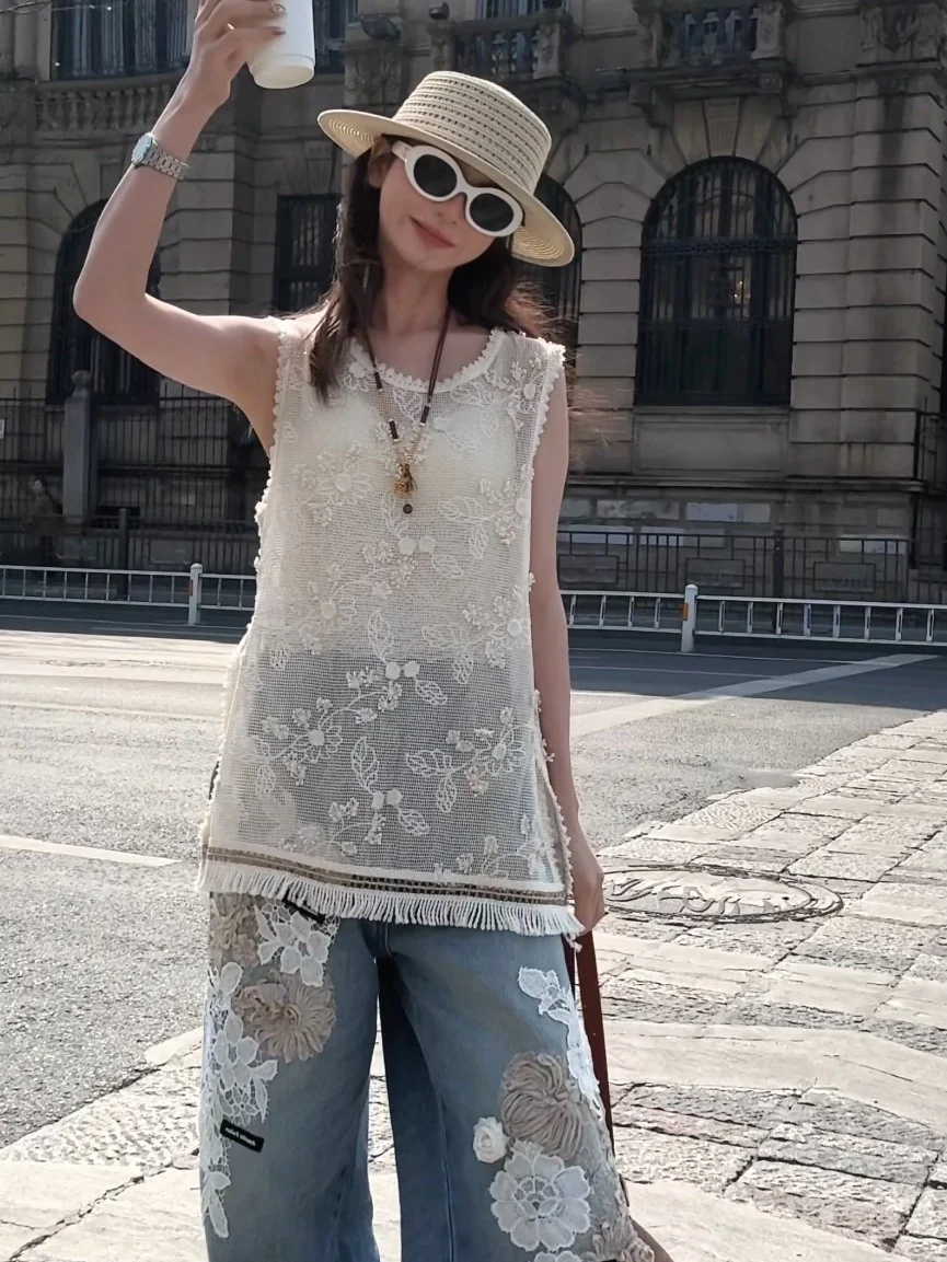 Fashionable Pure Cotton Embroidered Vest Women's New Style Spring 2026 Heavy Embroidery Maonan Jacket Elegant Casual Outerwear
Fashionable Pure Cotton Embroidered Vest Women's New Style Spring 2026 Heavy Embroidery Maonan Jacket Elegant Casual Outerwear