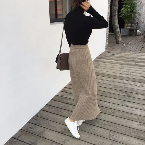 Women Autumn Winter Korean Retro Pit Stripe Knitted Half Skirt High Waisted A Line Long Skirt with Side Slit
Women Autumn Winter Korean Retro Pit Stripe Knitted Half Skirt High Waisted A Line Long Skirt with Side Slit