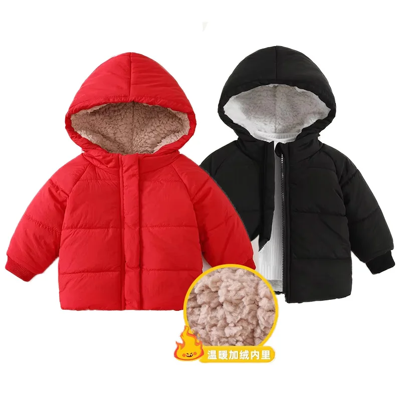 Утепленные пальто для мальчиков и девочек, зимняя стеганая куртка, детская осенняя теплая верхняя одежда, новая детская хлопковая одежда с капюшоном и длинными рукавами
Утепленные пальто для мальчиков и девочек, зимняя стеганая куртка, детская осенняя теплая верхняя одежда, новая детская хлопковая одежда с капюшоном и длинными рукавами