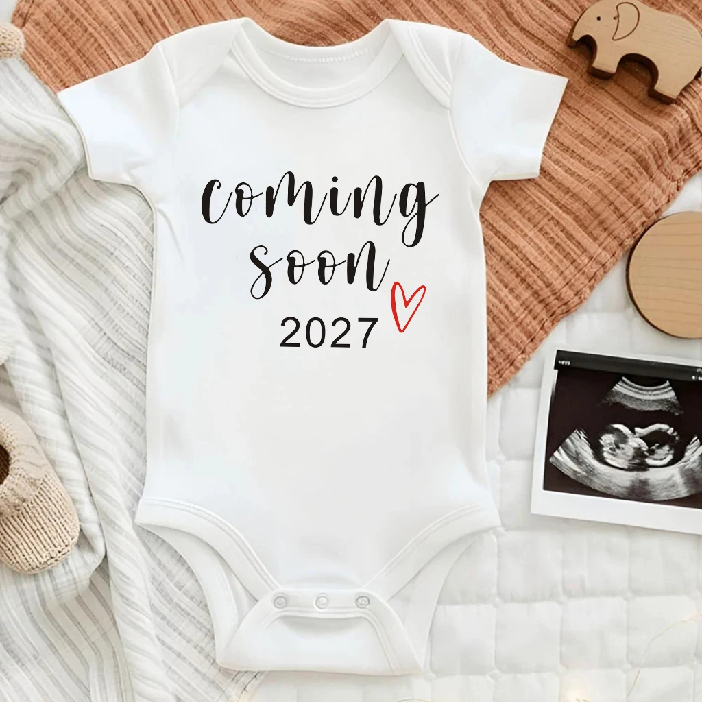 New Pregnancy Reveal Baby Coming Soon 2027 Newborn Baby Bodysuits Baby Boys Girls Cotton Onesies Infant Announcement Clothes
New Pregnancy Reveal Baby Coming Soon 2027 Newborn Baby Bodysuits Baby Boys Girls Cotton Onesies Infant Announcement Clothes