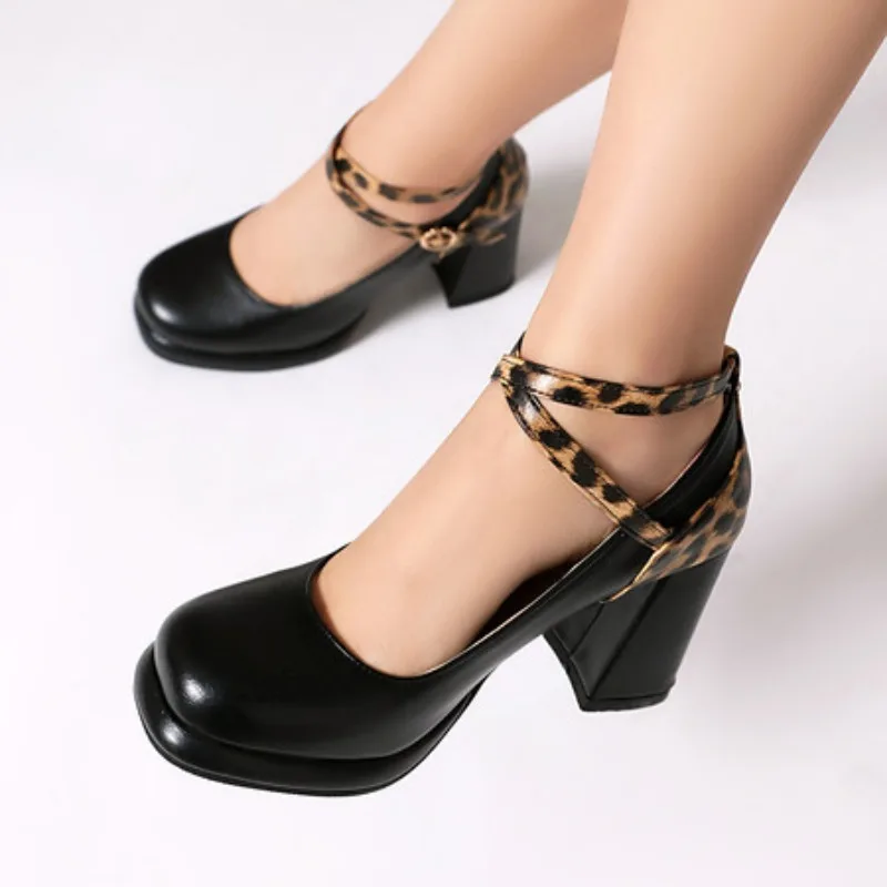 Новые женские туфли-лодочки на платформе в стиле панк-гот с круглым носком на толстом каблуке, женская весенне-осенняя повседневная обувь с перекрестными ремешками, женские мокасины 
Новые женские туфли-лодочки на платформе в стиле панк-гот с круглым носком на толстом каблуке, женская весенне-осенняя повседневная обувь с перекрестными ремешками, женские мокасины