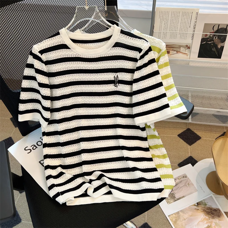 Новинка 2025 года, вязаный топ из ледяного шелка, женский летний ор Све, свободная посадка, тонкая повседневная футболка большого размера, корейская круглая футболка Ne
Новинка 2025 года, вязаный топ из ледяного шелка, женский летний ор Све, свободная посадка, тонкая повседневная футболка большого размера, корейская круглая футболка Ne