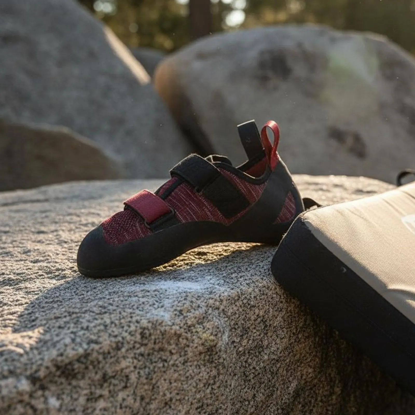 Climbing Shoes for All Genders Design Rock Climbing Shoes Athletic Footwear Wear-Resistant Adjustable Fit for Beginners
Climbing Shoes for All Genders Design Rock Climbing Shoes Athletic Footwear Wear-Resistant Adjustable Fit for Beginners