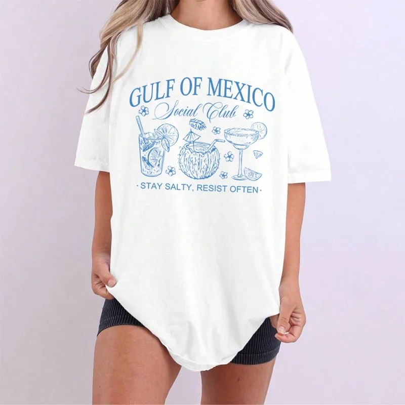 Женская футболка больших размеров Gulf of Mexico Social Club Топы с графическим рисунком Модные демократичные футболки Ретро Забавные хлопковые футболки Либеральный топ 
Женская футболка больших размеров Gulf of Mexico Social Club Топы с графическим рисунком Модные демократичные футболки Ретро Забавные хлопковые футболки Либеральный топ