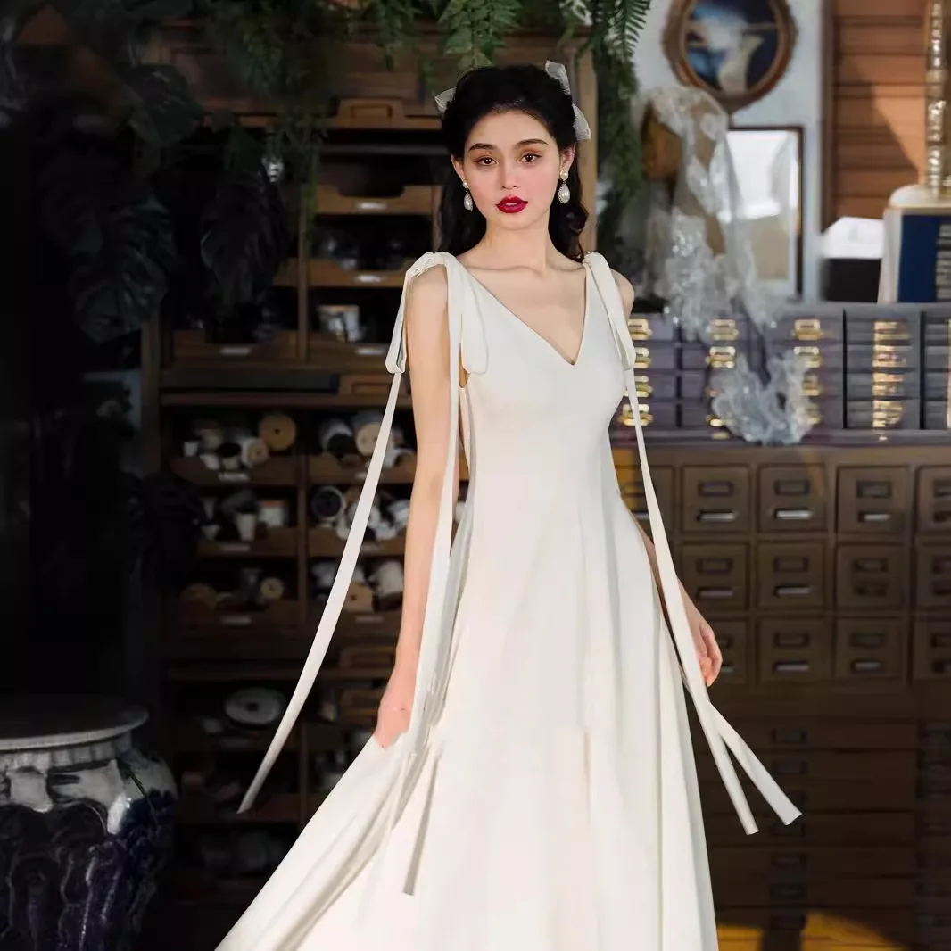 Wedding Dr Satin Light White Ele Long Skirt High Waist No Sve for Engagement Daily Wear Women's Dr
Wedding Dr Satin Light White Ele Long Skirt High Waist No Sve for Engagement Daily Wear Women's Dr