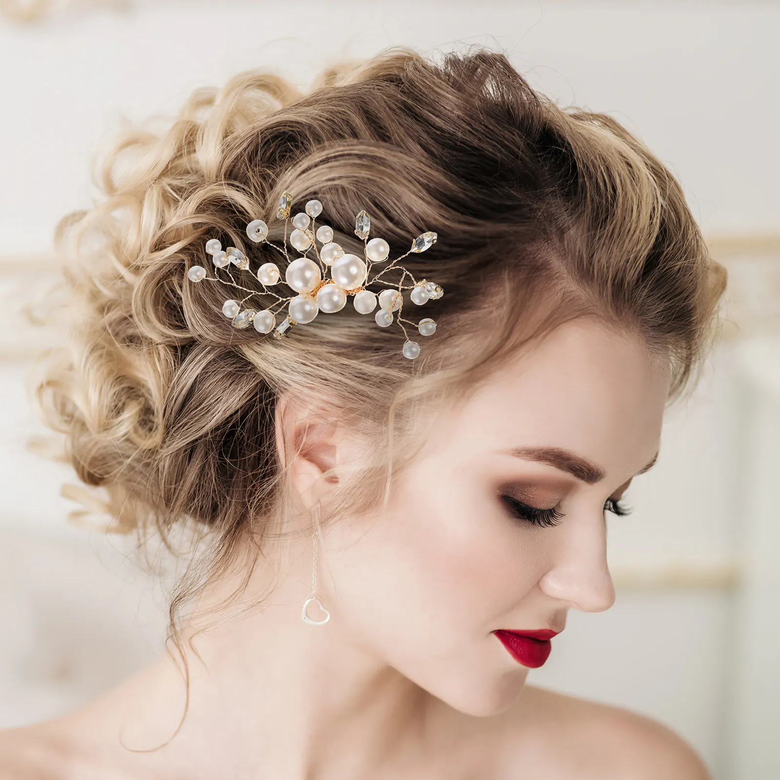 2Pcs Bridal Pearl Hair Side Comb with Sparkling Rhinestones Metal Hair Comb Clip for Wedding Banquet Engagement Birthday
2Pcs Bridal Pearl Hair Side Comb with Sparkling Rhinestones Metal Hair Comb Clip for Wedding Banquet Engagement Birthday