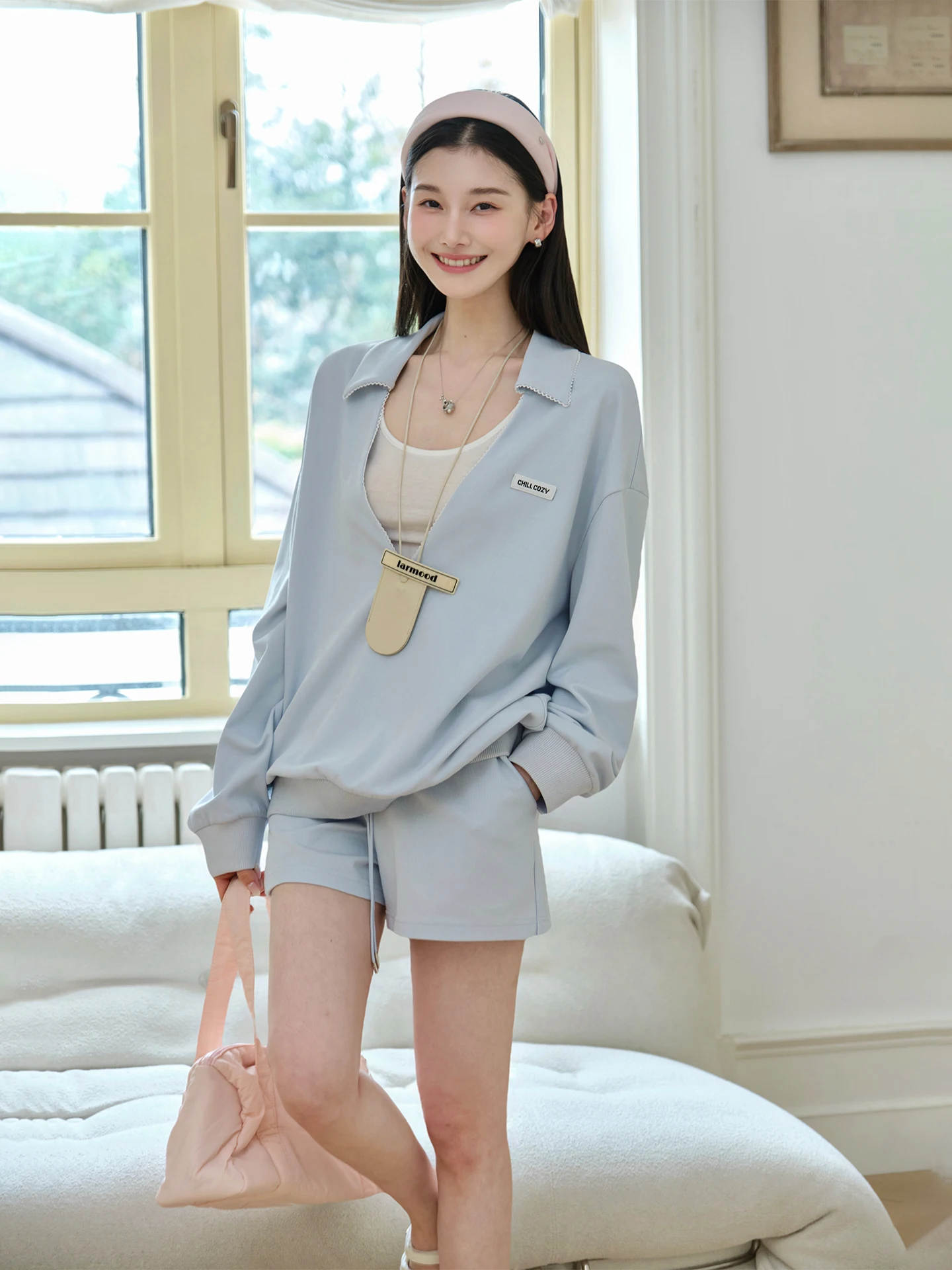 ChillCozy Athflow Cotton Polyester Blend Loose Fit Sweatshirt Shorts Set Women's Fashion Spring Two-Piece Ensemble
ChillCozy Athflow Cotton Polyester Blend Loose Fit Sweatshirt Shorts Set Women's Fashion Spring Two-Piece Ensemble