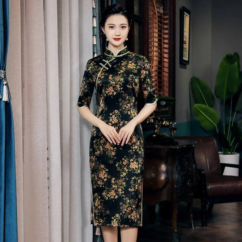 Весеннее новое высококачественное женское платье Cheongsam Qipao с принтом из натурального шелка больших размеров
Весеннее новое высококачественное женское платье Cheongsam Qipao с принтом из натурального шелка больших размеров