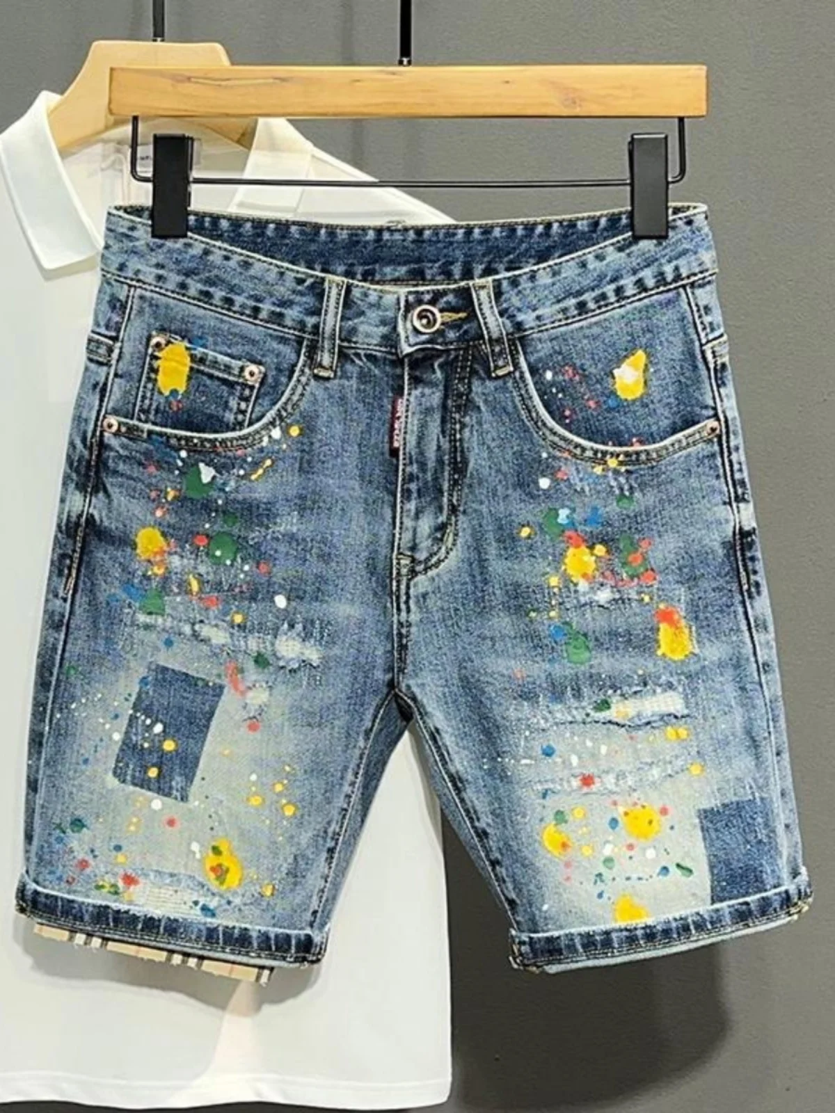 Летние мужские джинсовые шорты Waed Blue: модные, с принтом, облегающие, средней длины, с высокой талией, повседневные, с высокой эластичностью
Летние мужские джинсовые шорты Waed Blue: модные, с принтом, облегающие, средней длины, с высокой талией, повседневные, с высокой эластичностью