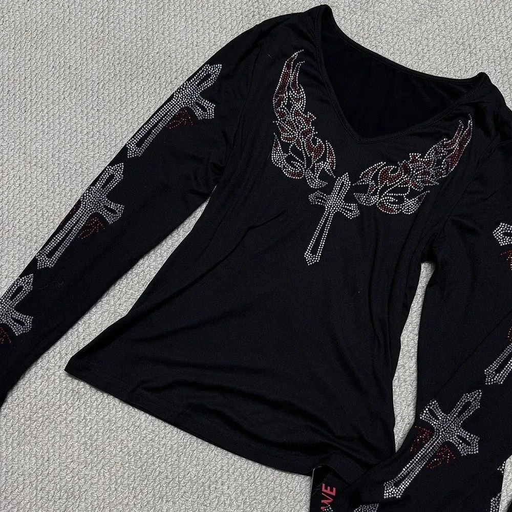 Y2k style slim fit long sleeved cross hot diamond spring autumn printed spicy girl slimming long sleeved base T-shirt
Y2k style slim fit long sleeved cross hot diamond spring autumn printed spicy girl slimming long sleeved base T-shirt