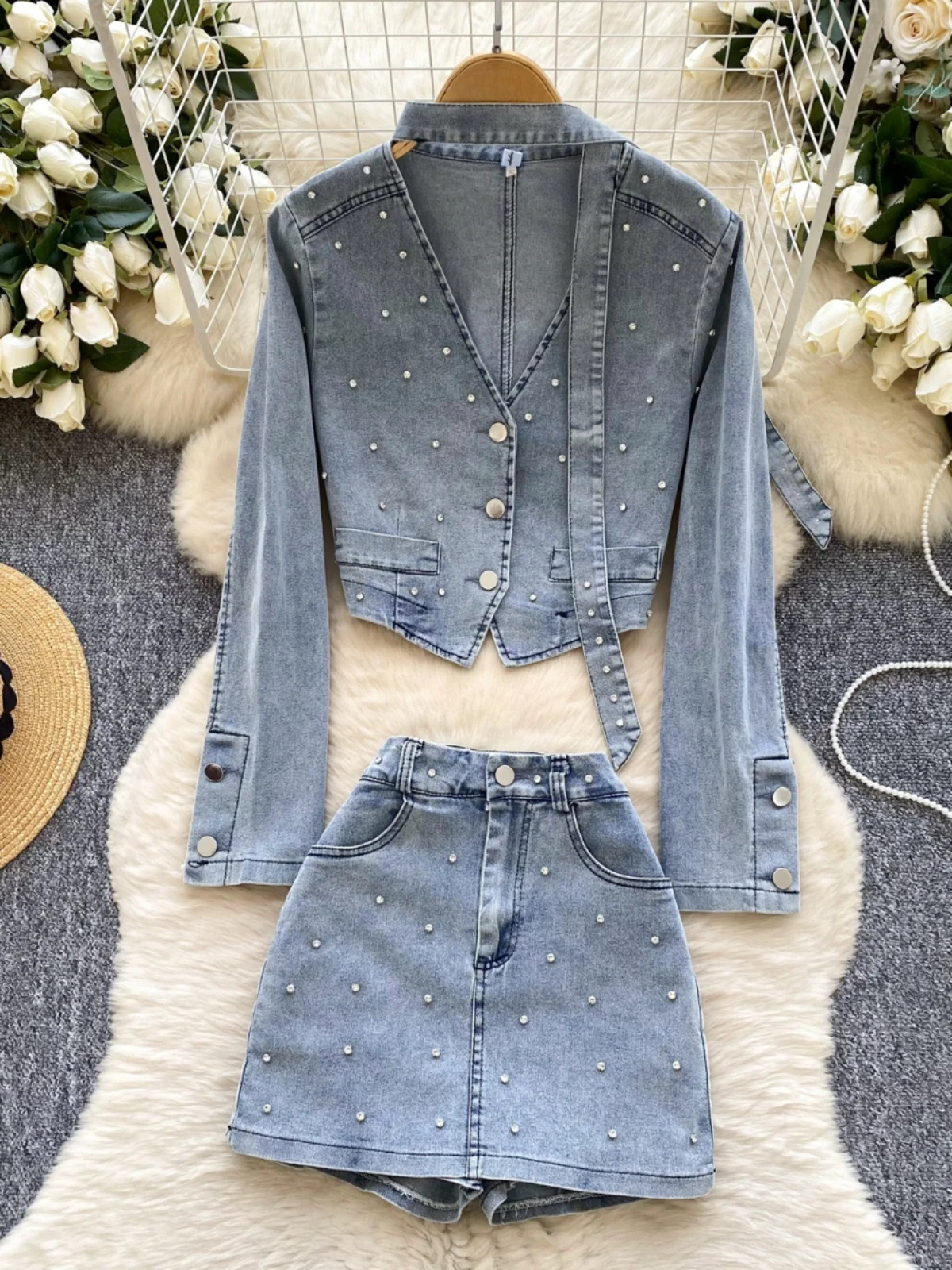 Spring Collection Two-Piece Set Short Sleeve Long Dress High Waist Skirt Pants Glittering Bows Denim Top for Young Women
Spring Collection Two-Piece Set Short Sleeve Long Dress High Waist Skirt Pants Glittering Bows Denim Top for Young Women