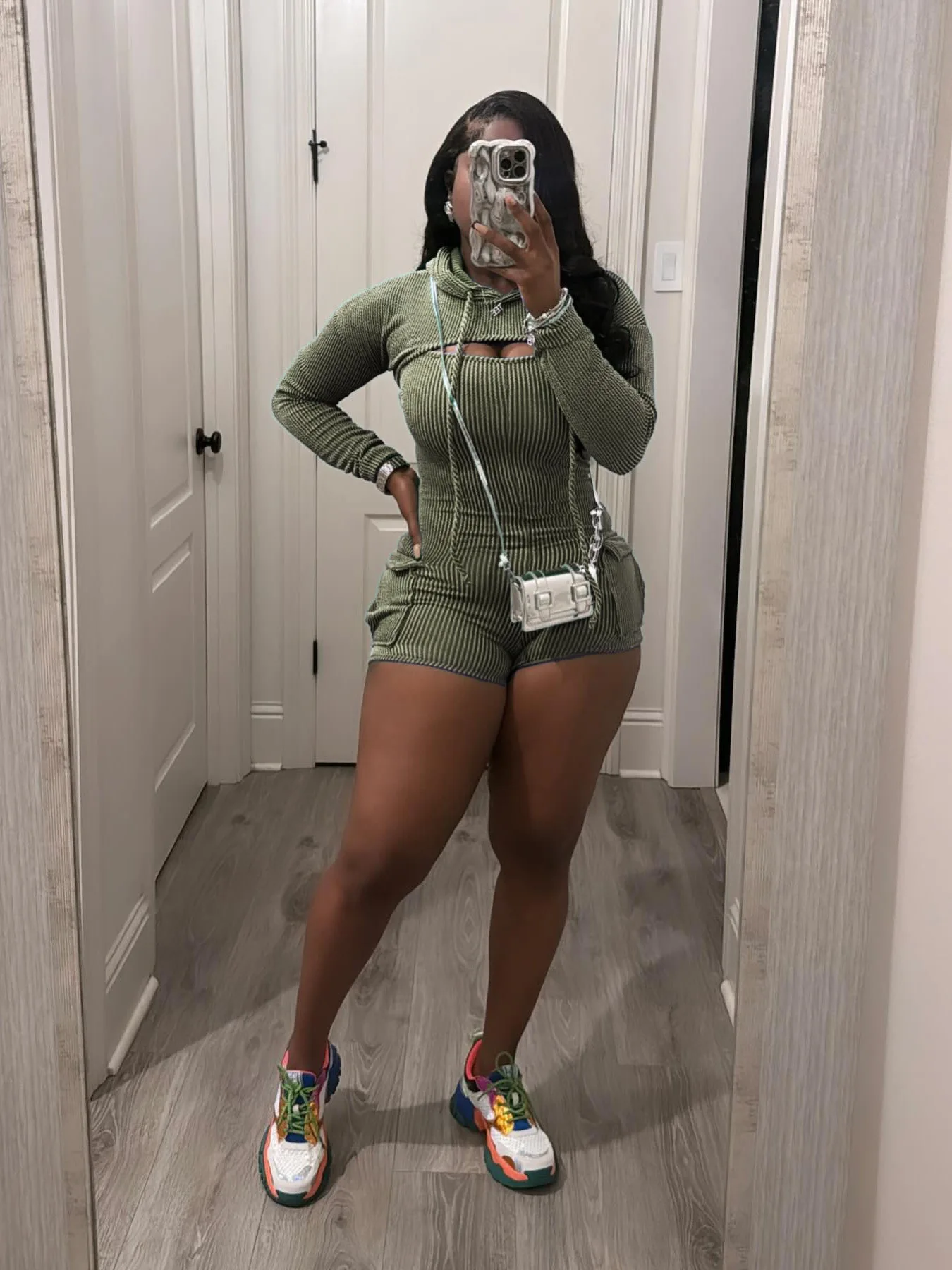 New Two-Piece Women's Fall Hooded Long-Sleeved Top And Halter Romper Shorts Set Comfortable 2-Piece Ladies Suit
New Two-Piece Women's Fall Hooded Long-Sleeved Top And Halter Romper Shorts Set Comfortable 2-Piece Ladies Suit