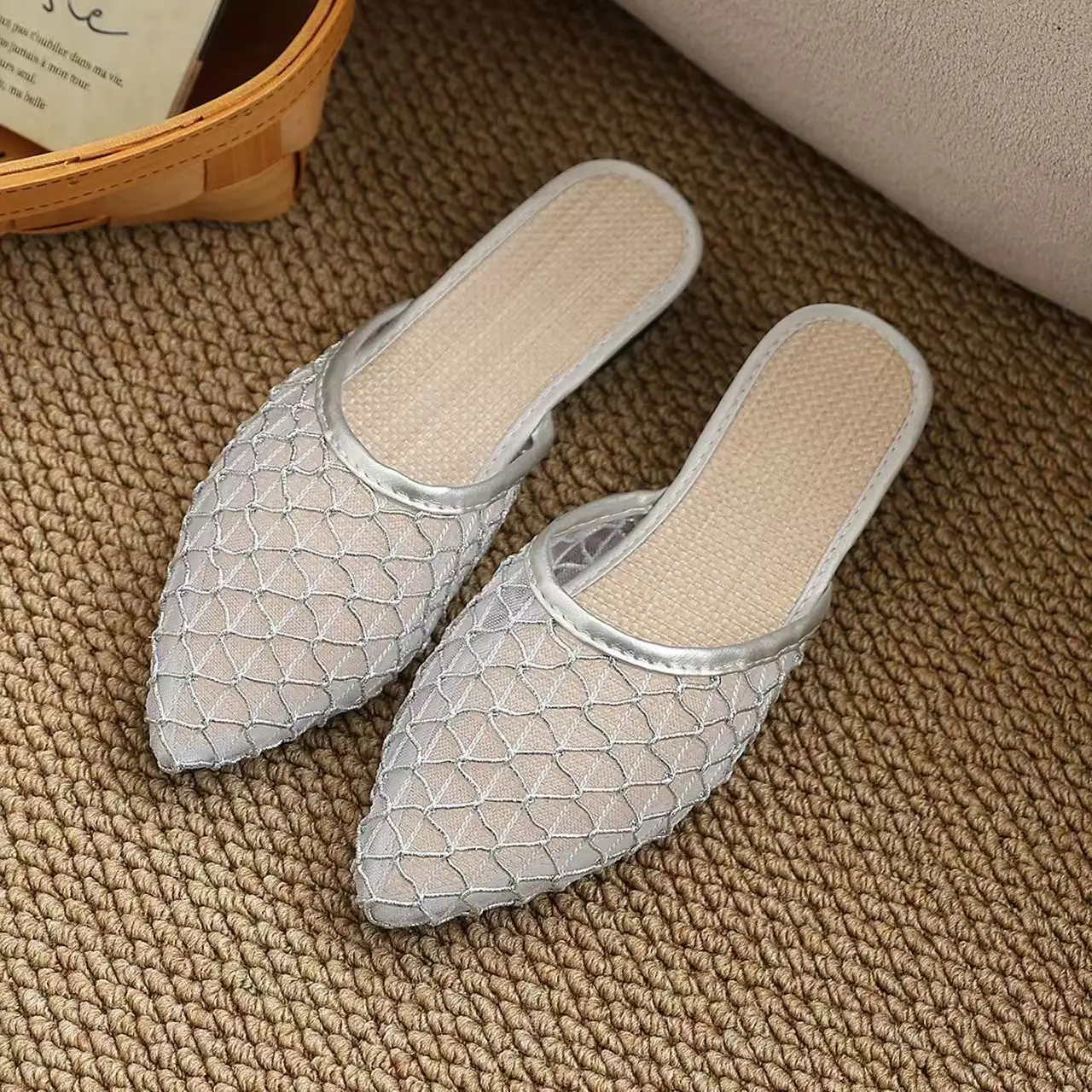 Women Low Heel Mesh Baotou Slippers Summer New Soft Sole Non Slip Breathable Fashion Pointed Toe Outdoor Half Slippers Sandals
Women Low Heel Mesh Baotou Slippers Summer New Soft Sole Non Slip Breathable Fashion Pointed Toe Outdoor Half Slippers Sandals