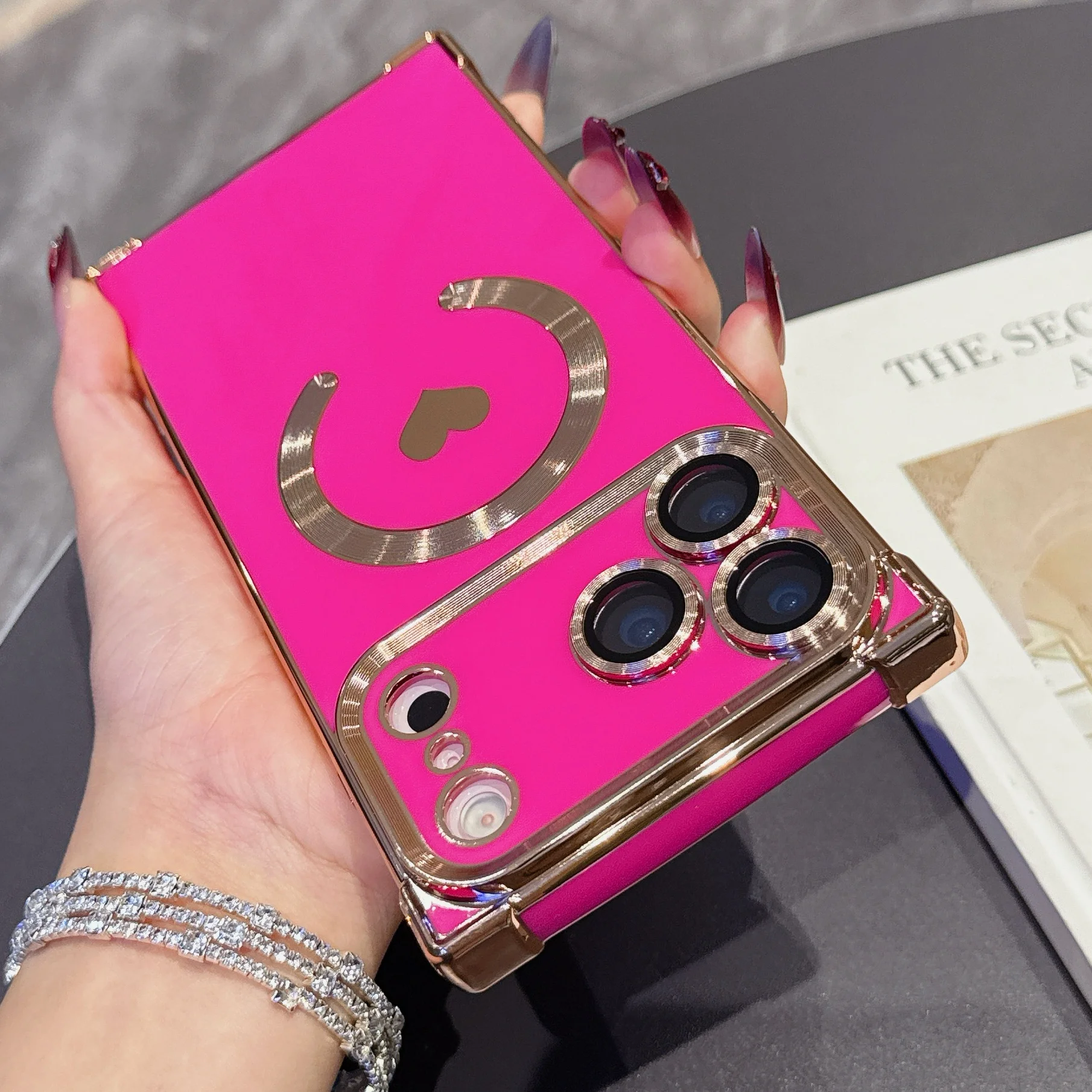 For iPhone 17 Pro Max Plating Heart Cases For iPhone 16 Pro Max 15Pro 14 Plus 13Pro Magsafe Wireless Charging Soft Phone Case
For iPhone 17 Pro Max Plating Heart Cases For iPhone 16 Pro Max 15Pro 14 Plus 13Pro Magsafe Wireless Charging Soft Phone Case