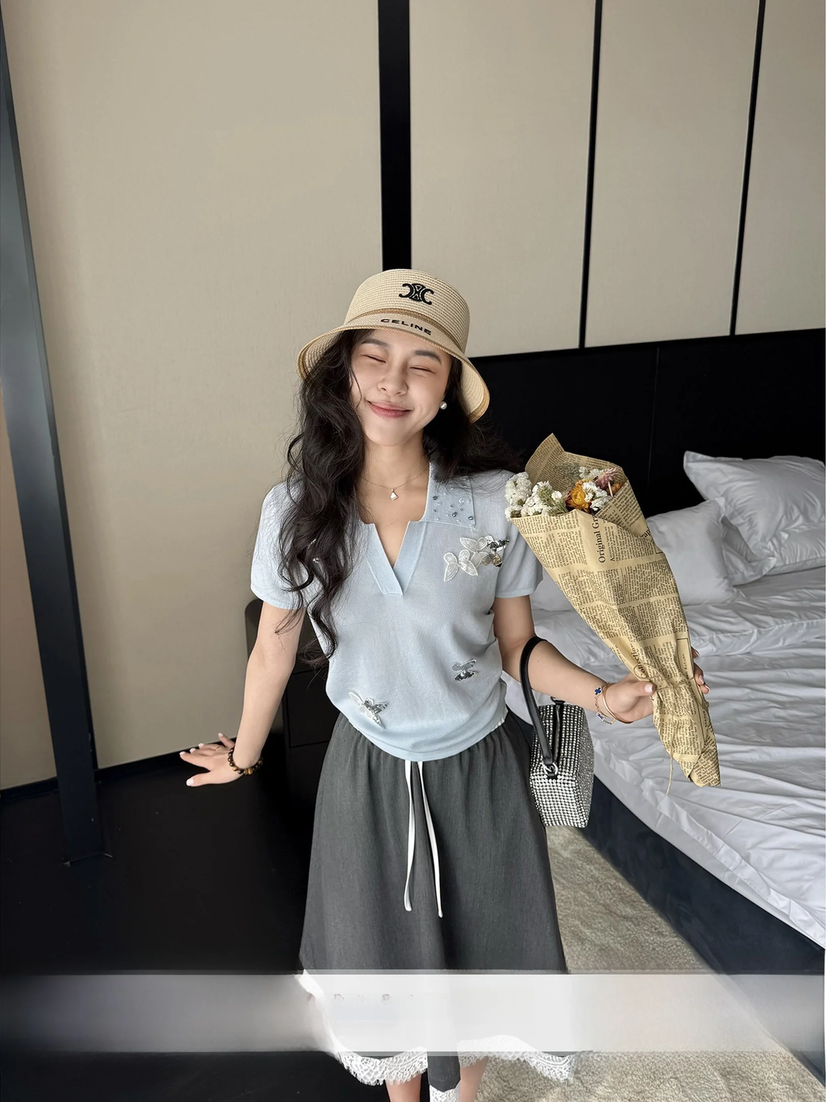 Zhang a Xing Light Mist Walk Lenzing V-neck Embroidered Knit Top Color Block Elastic Waist Skirt Elegant Casual Summer Fashio...
Zhang a Xing Light Mist Walk Lenzing V-neck Embroidered Knit Top Color Block Elastic Waist Skirt Elegant Casual Summer Fashio...