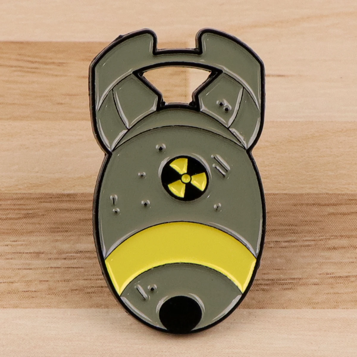 Game Enamel Pins Retro Bomb Badges on Backpack Lapel Pins Brooches Cartoon Jewelry Cosplay Accessories Fans Gifts Toy
Game Enamel Pins Retro Bomb Badges on Backpack Lapel Pins Brooches Cartoon Jewelry Cosplay Accessories Fans Gifts Toy