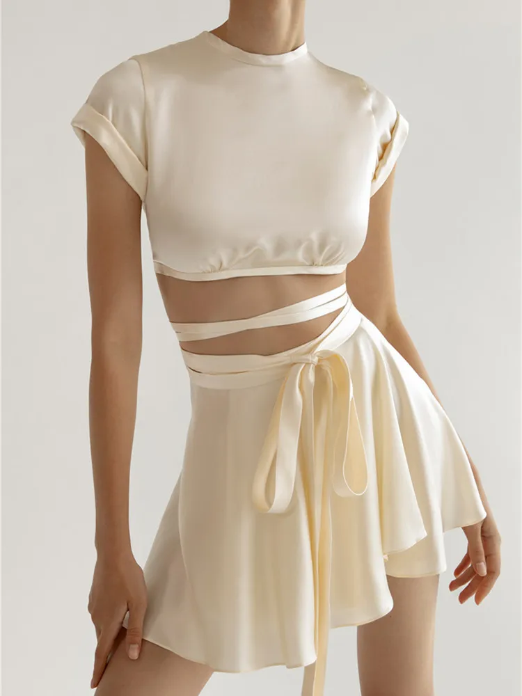 hirigin Fashion Women’s Two Piece Summer Outfits Short Sleeve Cross Tie Back Crop Tops and Mini Skirt Set Party Club Outfits
hirigin Fashion Women’s Two Piece Summer Outfits Short Sleeve Cross Tie Back Crop Tops and Mini Skirt Set Party Club Outfits