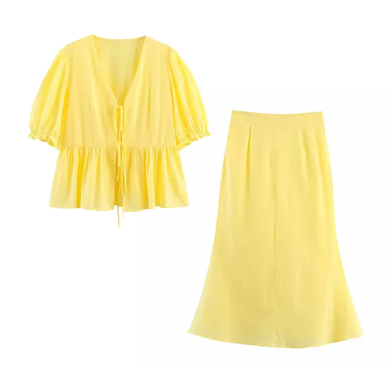 Short Puff Sleeves T-Shirt Skirt Set Casual Women V-Neck Summer Loose Fashion Ladies Tops Female Streetwear Tees Shirt
Short Puff Sleeves T-Shirt Skirt Set Casual Women V-Neck Summer Loose Fashion Ladies Tops Female Streetwear Tees Shirt