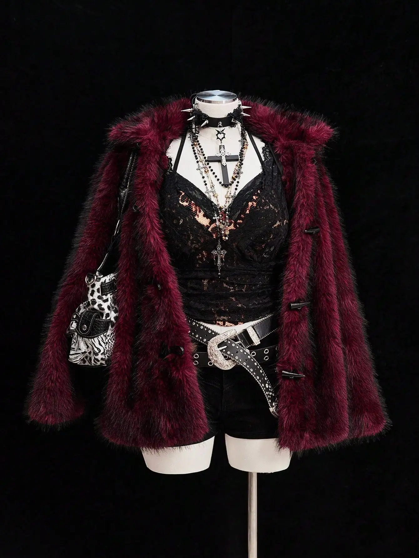 Готическое пальто из искусственного меха с шипами для женщин, зимне-осенняя верхняя одежда в стиле панк
Готическое пальто из искусственного меха с шипами для женщин, зимне-осенняя верхняя одежда в стиле панк