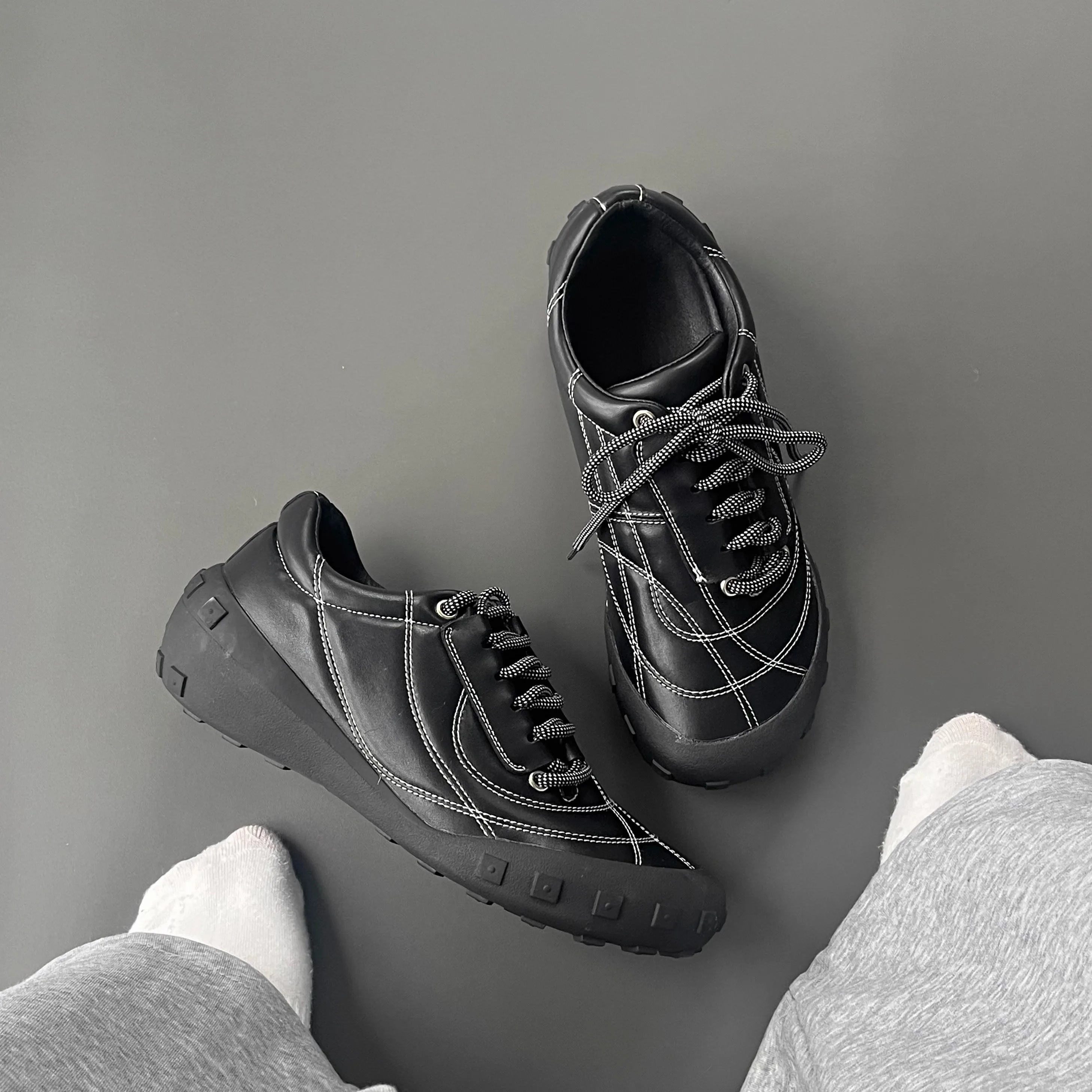 Comfortable Men's Running Shoes Casual Flat Bottom Racing Shoes Board Shoes Breathable Summer Commuting round Head Sports Shoes
Comfortable Men's Running Shoes Casual Flat Bottom Racing Shoes Board Shoes Breathable Summer Commuting round Head Sports Shoes