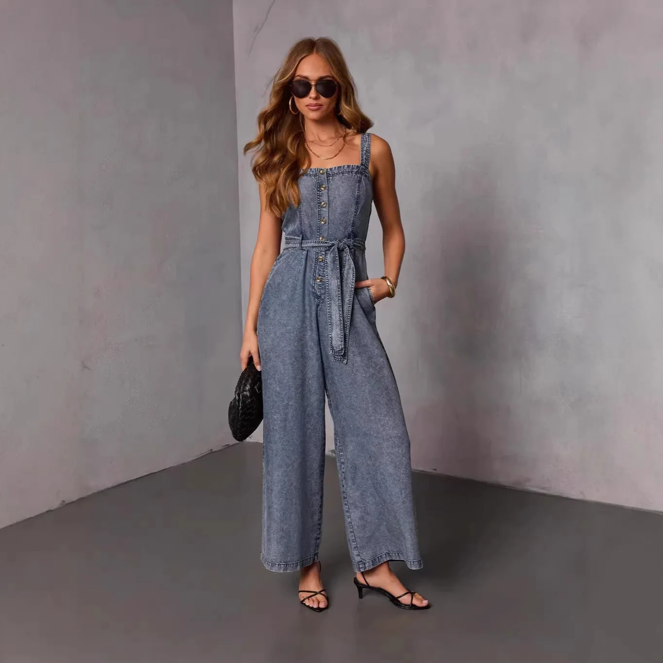 Women's Best-Selling Fashionable Casual Slim-Fit Waist-Cinching Washed Denim Straight-Leg Jumpsuit 6112
Women's Best-Selling Fashionable Casual Slim-Fit Waist-Cinching Washed Denim Straight-Leg Jumpsuit 6112