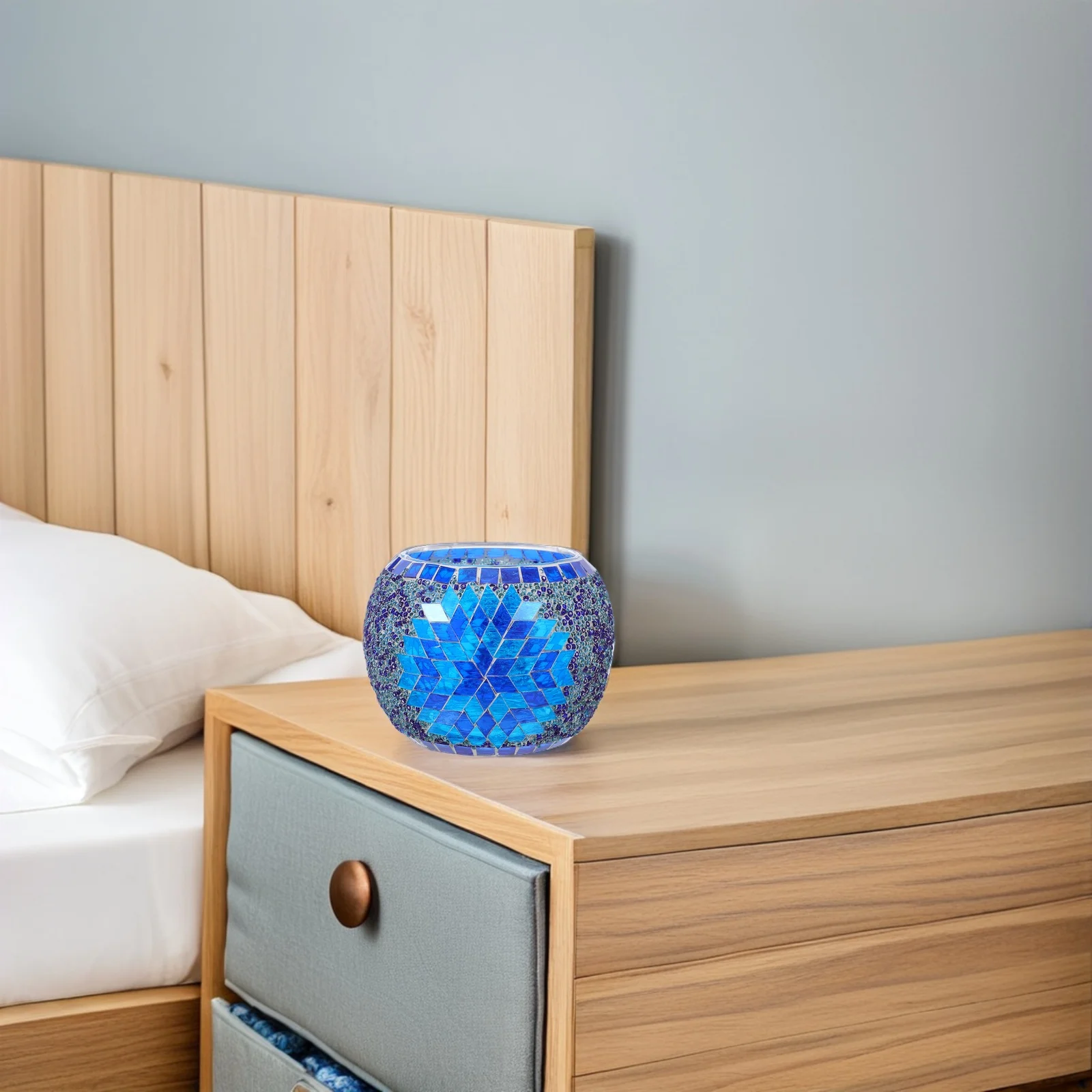 1Pcs European Style Blue Glass Holder Mosaic Design Romantic Wedding Party Decoration Restaurant Home Candlesticks
1Pcs European Style Blue Glass Holder Mosaic Design Romantic Wedding Party Decoration Restaurant Home Candlesticks