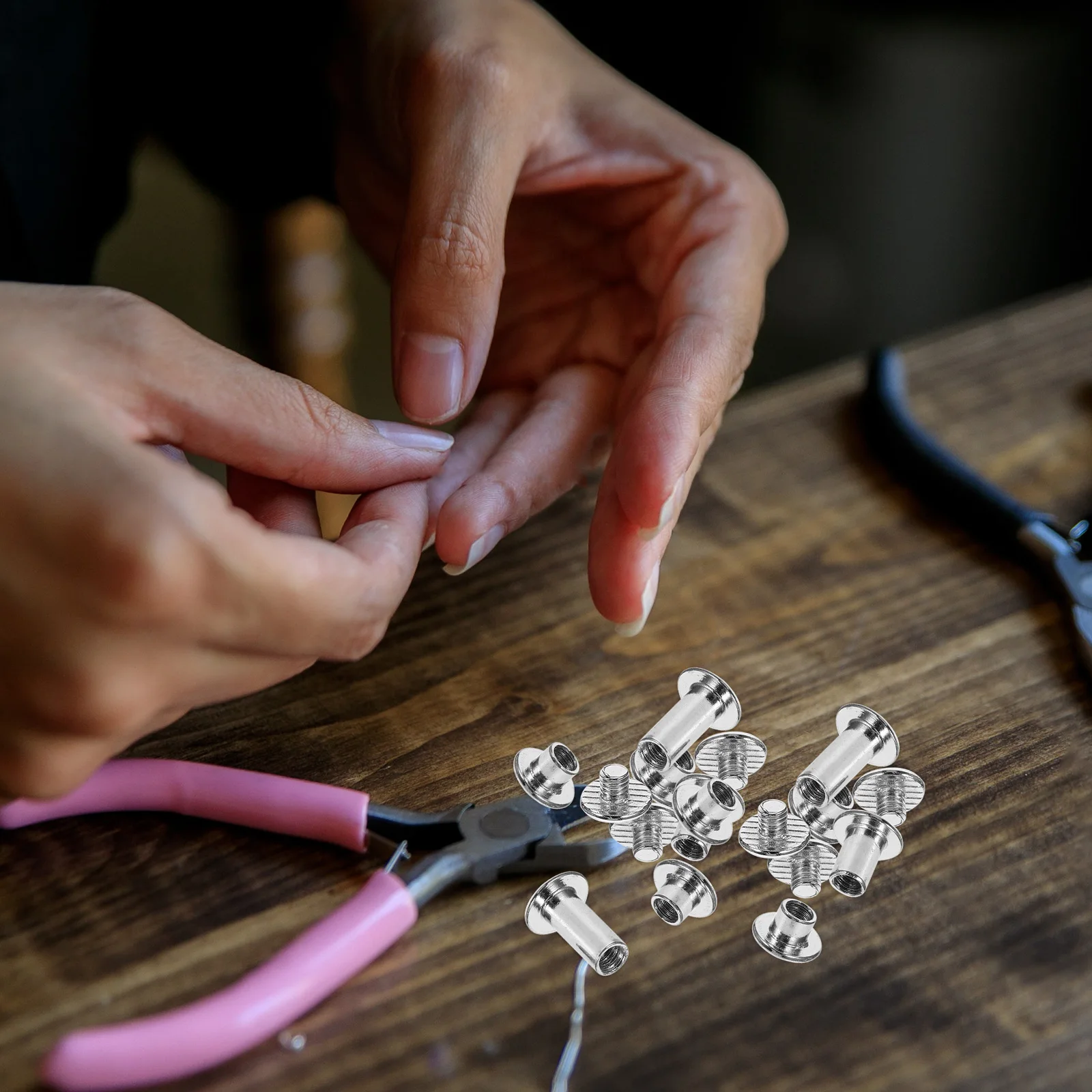 Belt Screw Punk Rivets Craft for Clothing Metal Studs Spike Leathercraft Earrings
Belt Screw Punk Rivets Craft for Clothing Metal Studs Spike Leathercraft Earrings