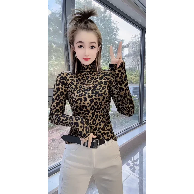 2025 Autumn and Winter New Leopard Print High Collar Western T-Shirt Women's Long Sleeve Slim Temperament Bottoming Shirt
2025 Autumn and Winter New Leopard Print High Collar Western T-Shirt Women's Long Sleeve Slim Temperament Bottoming Shirt