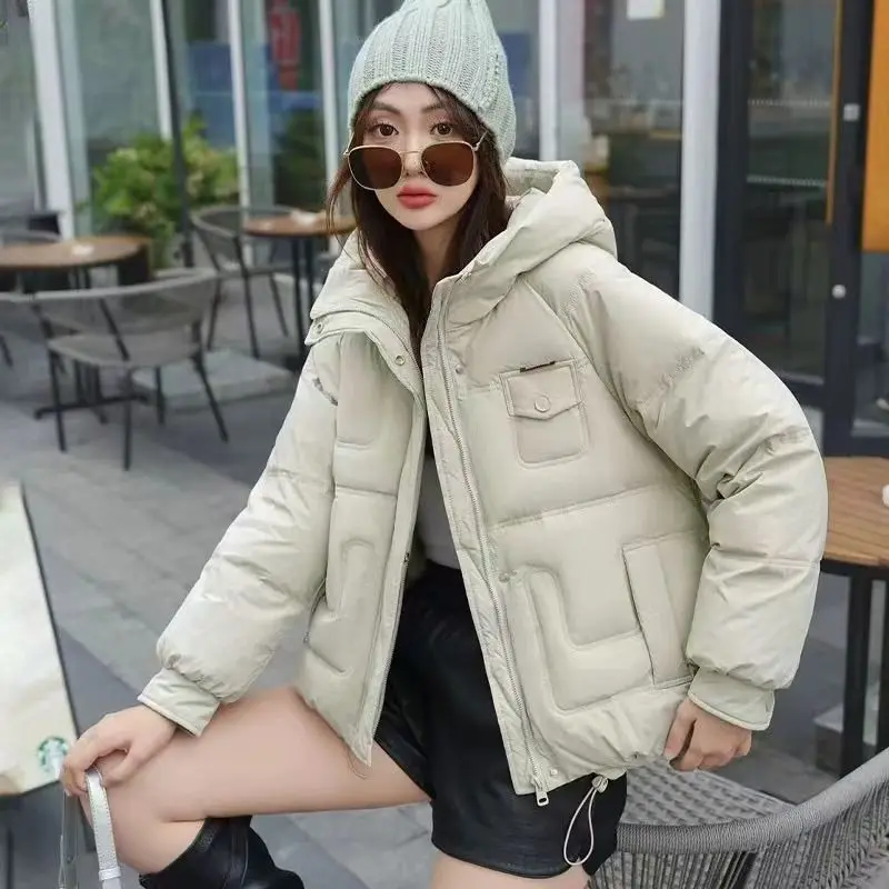 Теплое хлопковое стеганое пальто, женская зимняя новая короткая корейская пуховая хлопковая куртка, женские парки, свободная верхняя одежда, модное пальто с капюшоном, топ
Теплое хлопковое стеганое пальто, женская зимняя новая короткая корейская пуховая хлопковая куртка, женские парки, свободная верхняя одежда, модное пальто с капюшоном, топ